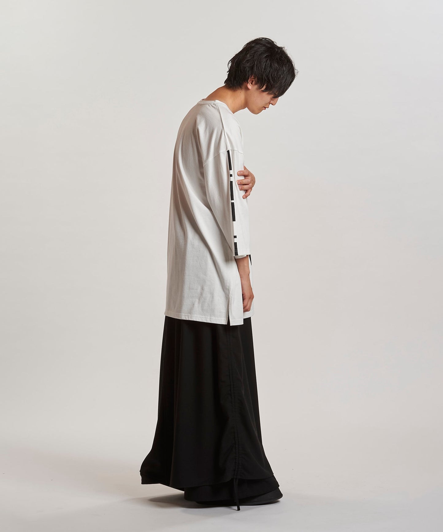WHITE Model:H169cm