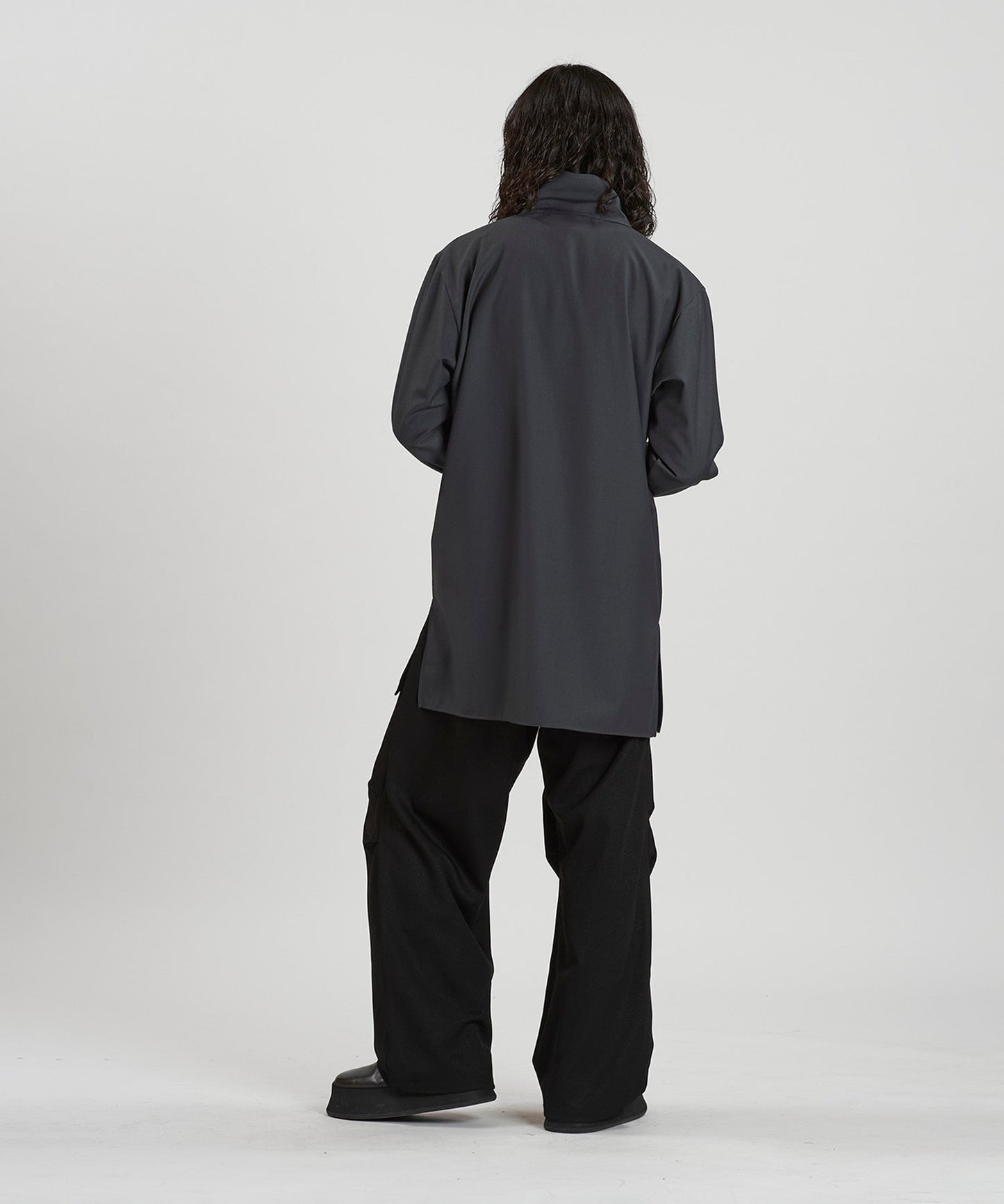 GRAY Model:H180cm