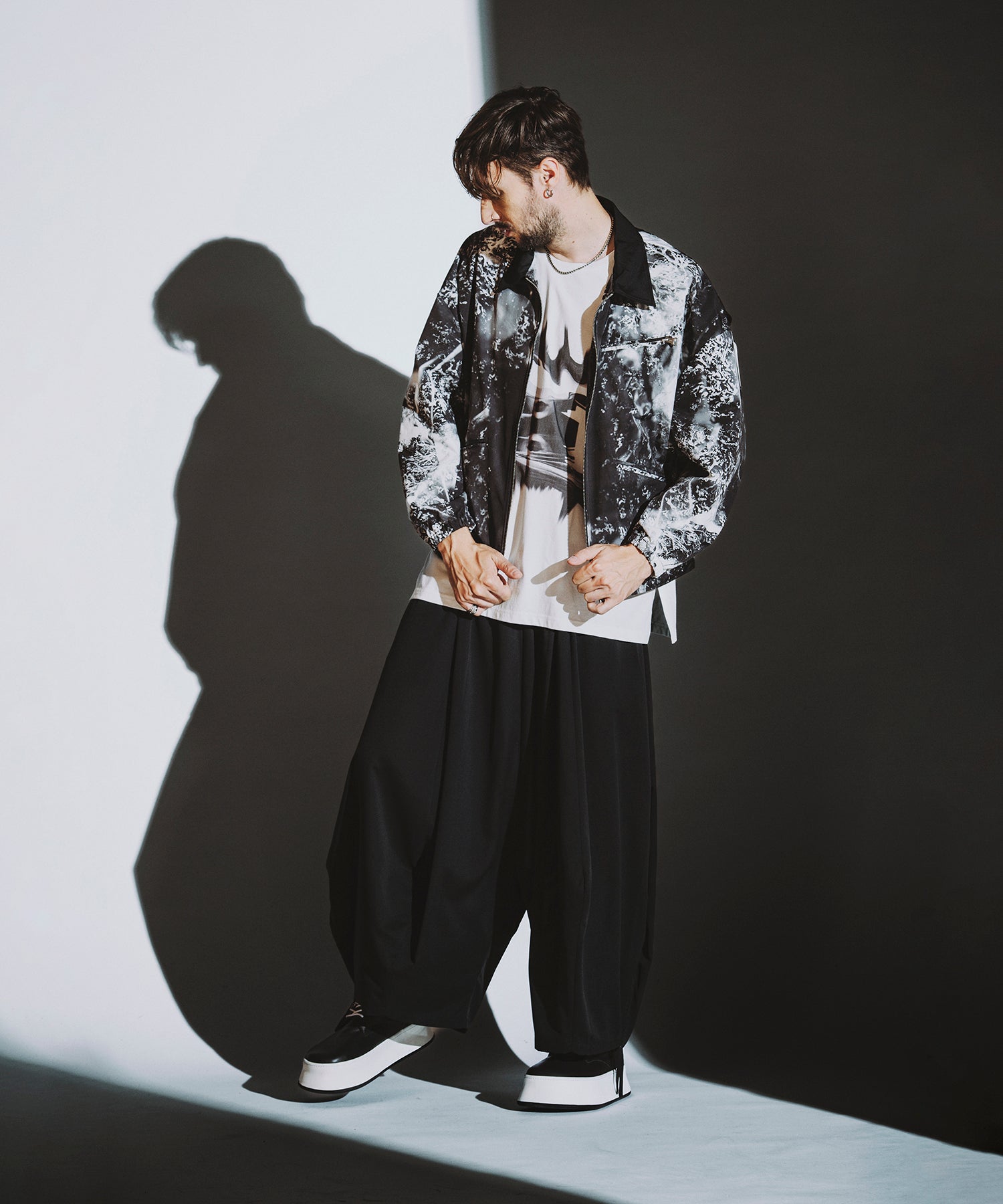 BLACK Model:H182cm