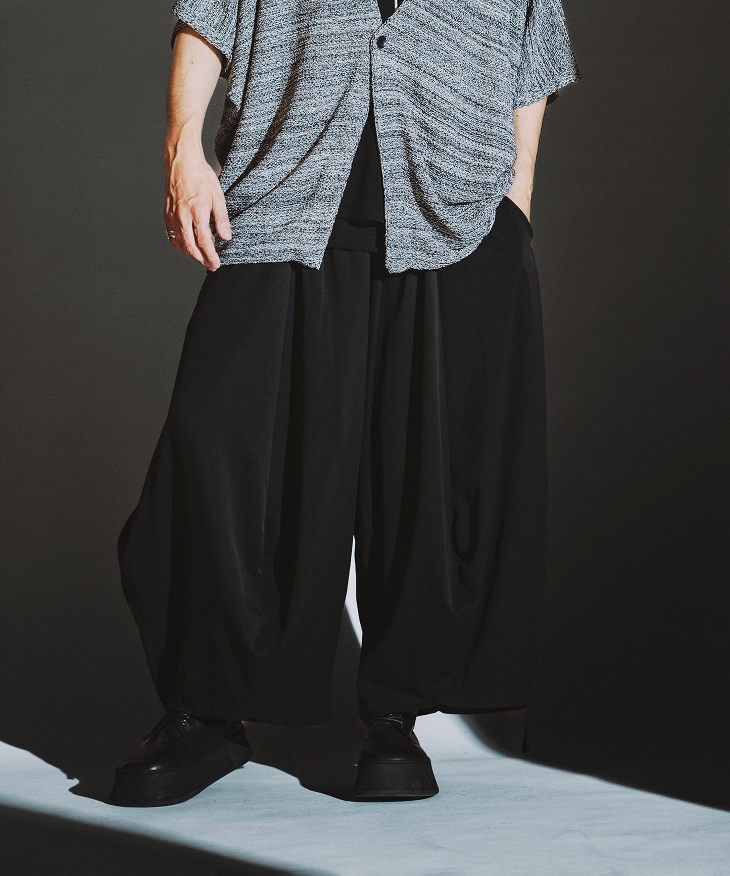 BLACK Model:H182cm