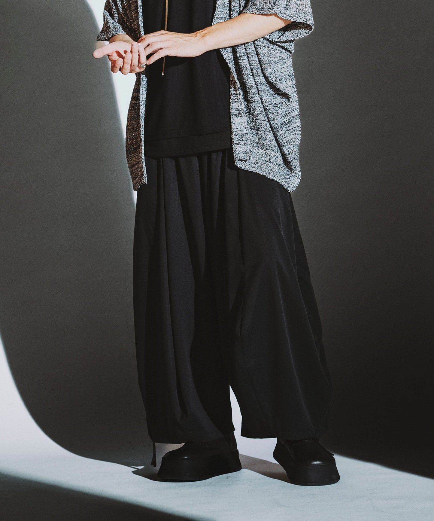 BLACK Model:H182cm