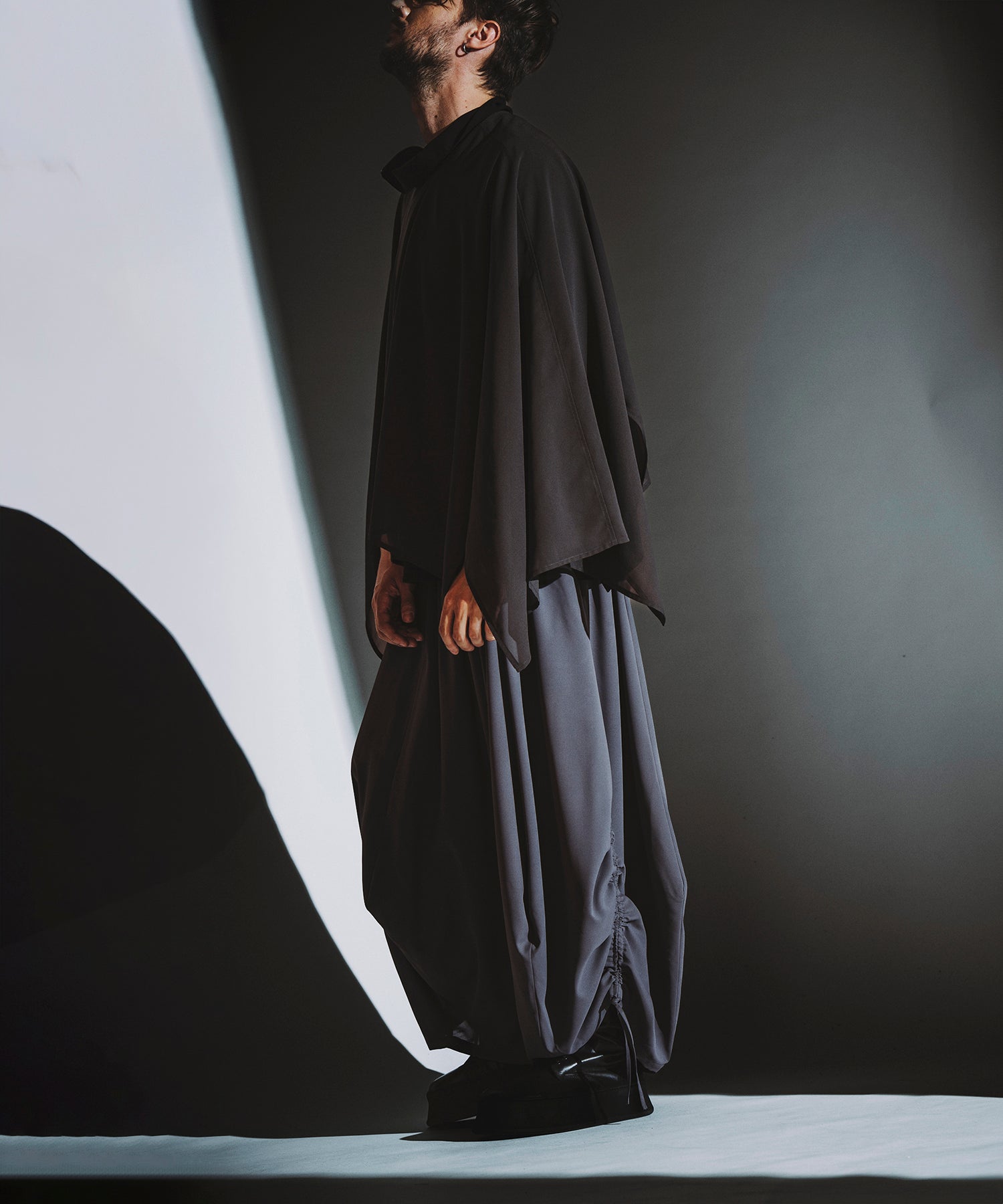 GRAY Model:H182cm