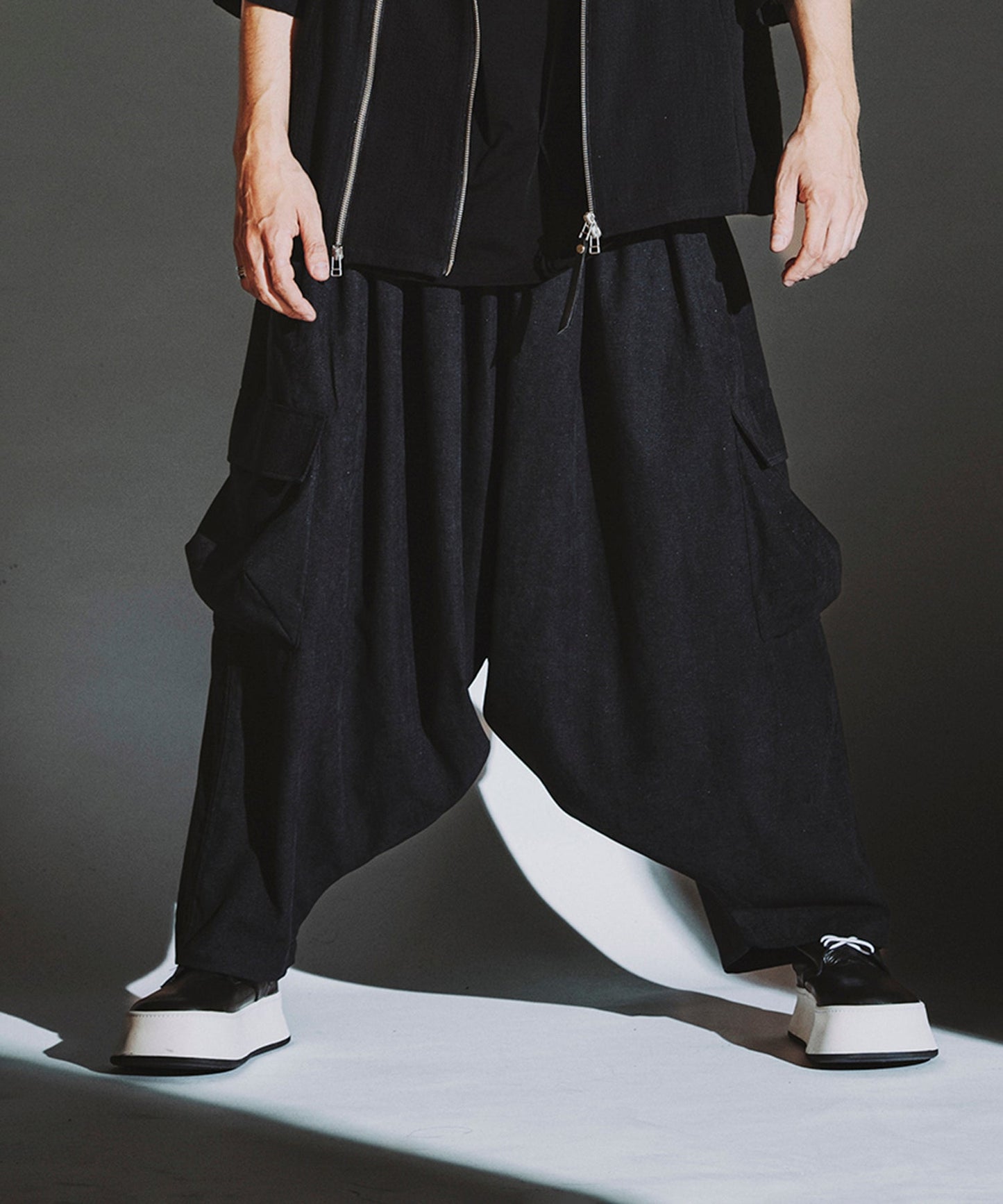 BLACK Model:H182cm