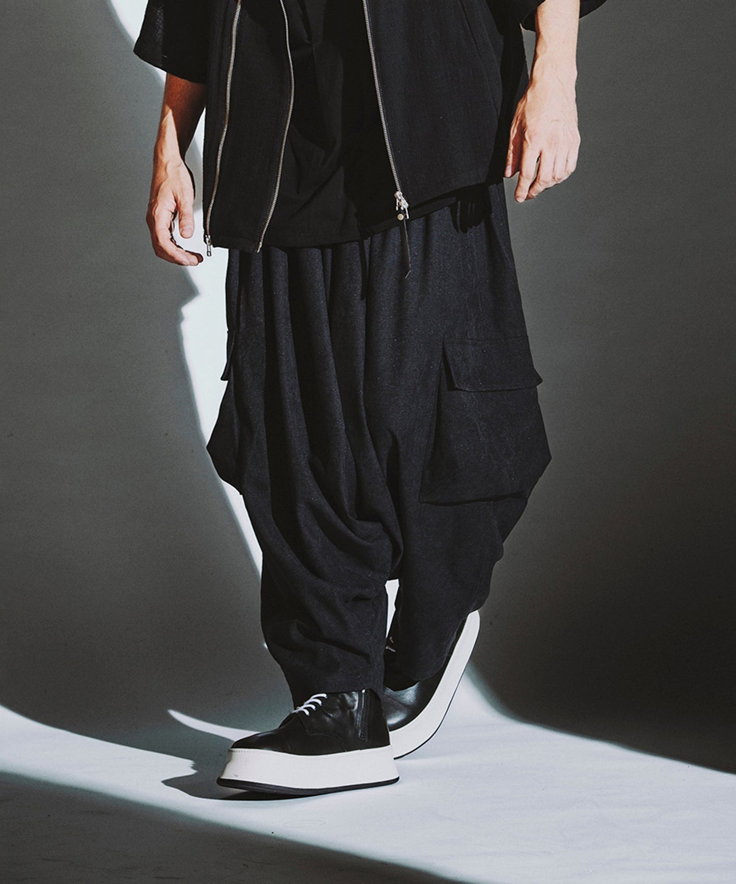 BLACK Model:H182cm