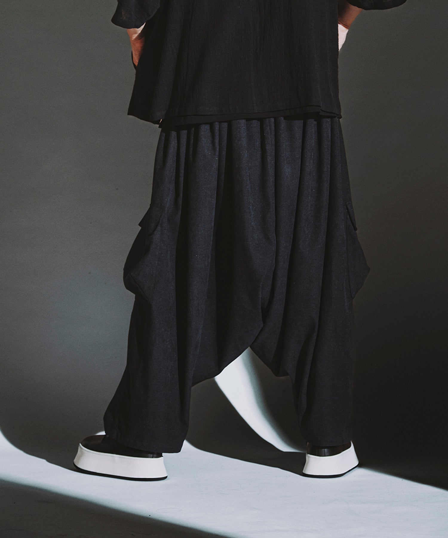 BLACK Model:H182cm