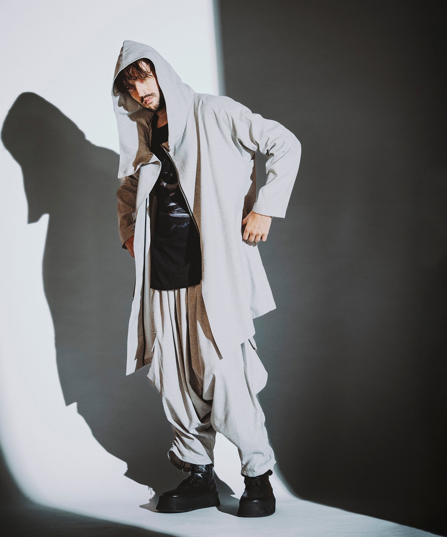 GRAY Model:H182cm