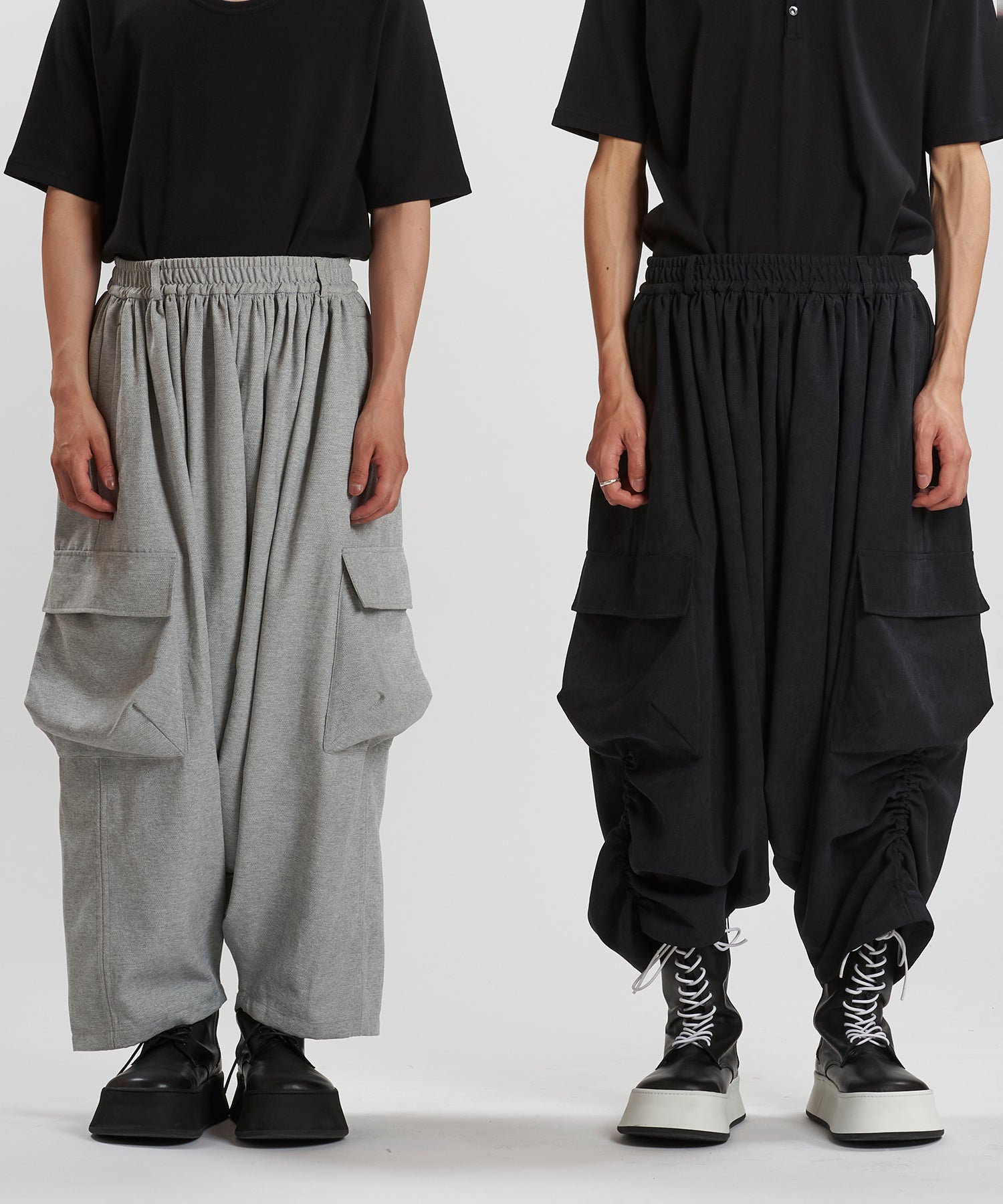 GRAY Model:H169cm / BLACK Model:H180cm