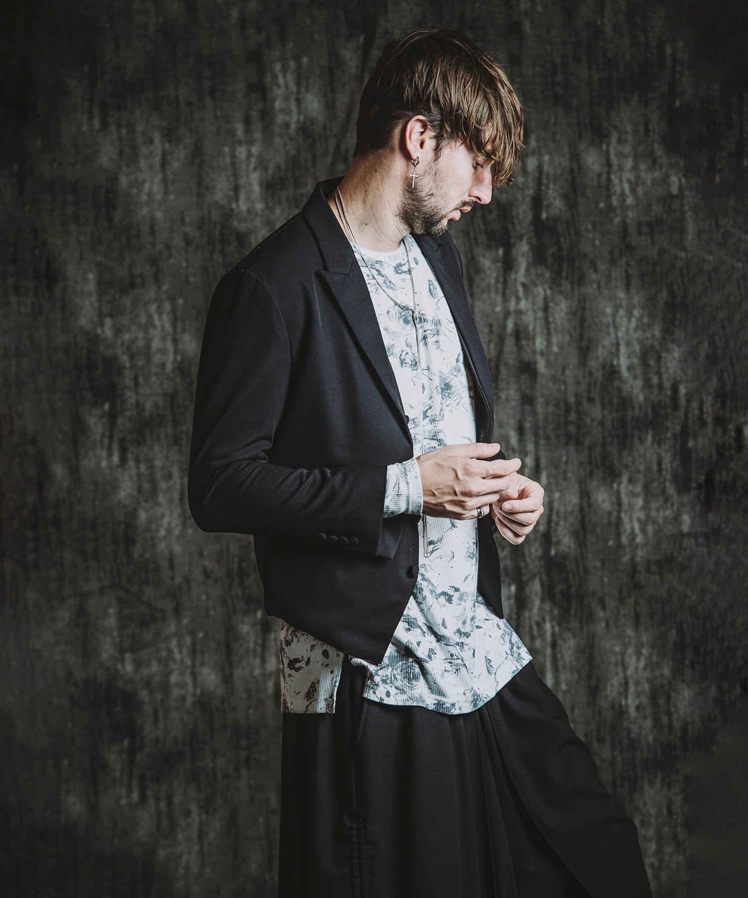 BLACK Model:H182cm