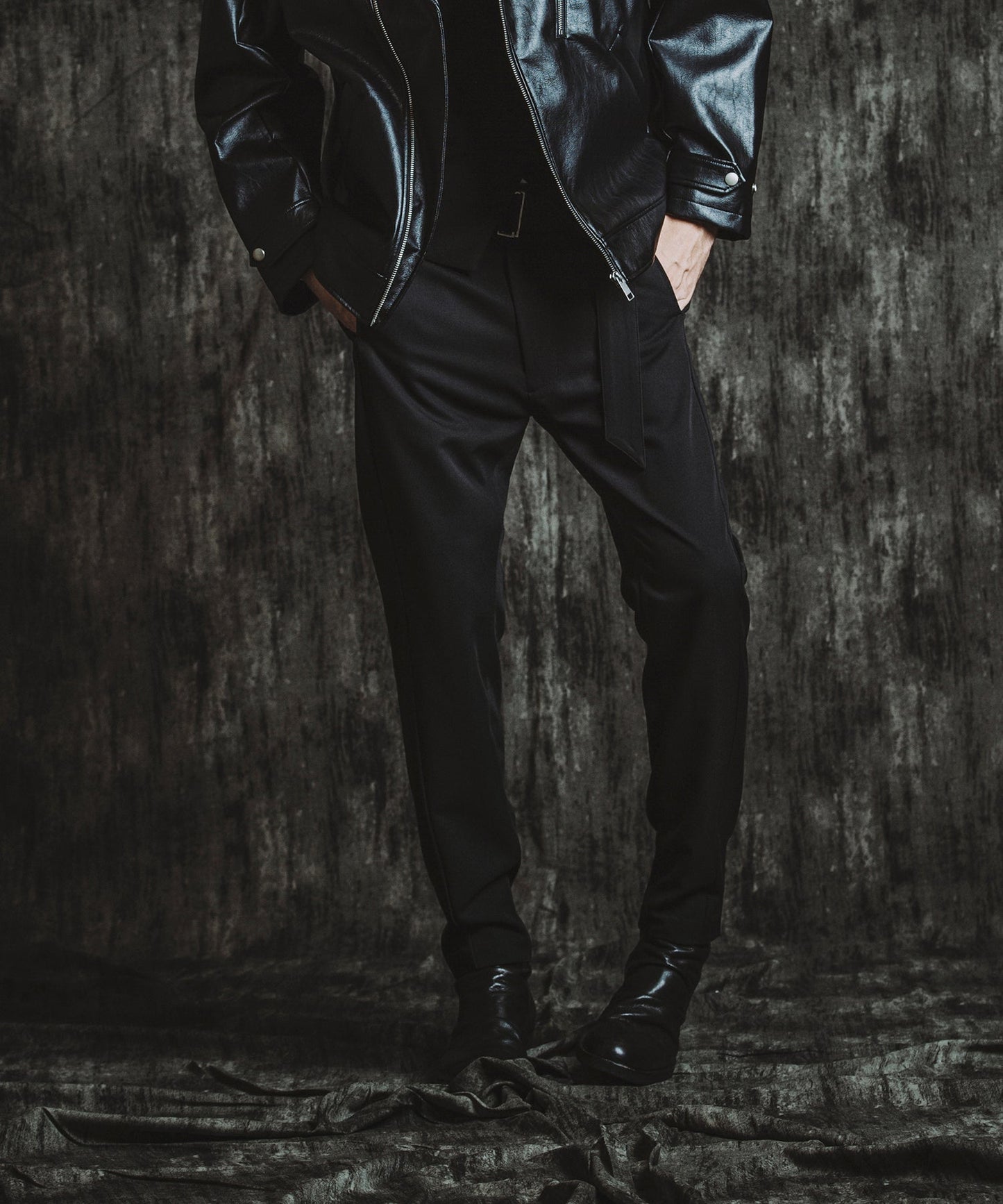 BLACK Model:H182cm