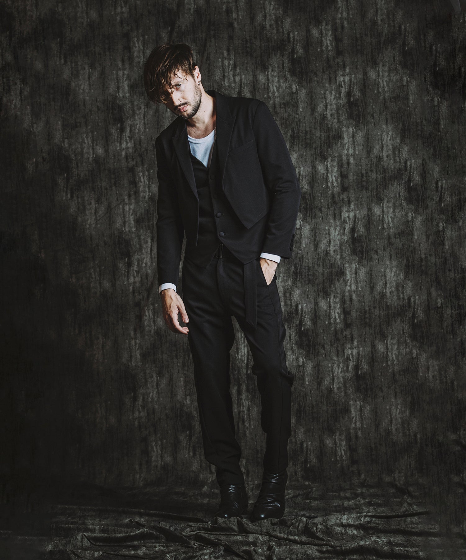 BLACK Model:H182cm