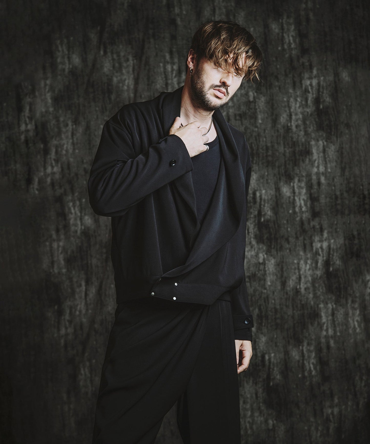 BLACK Model:H182cm