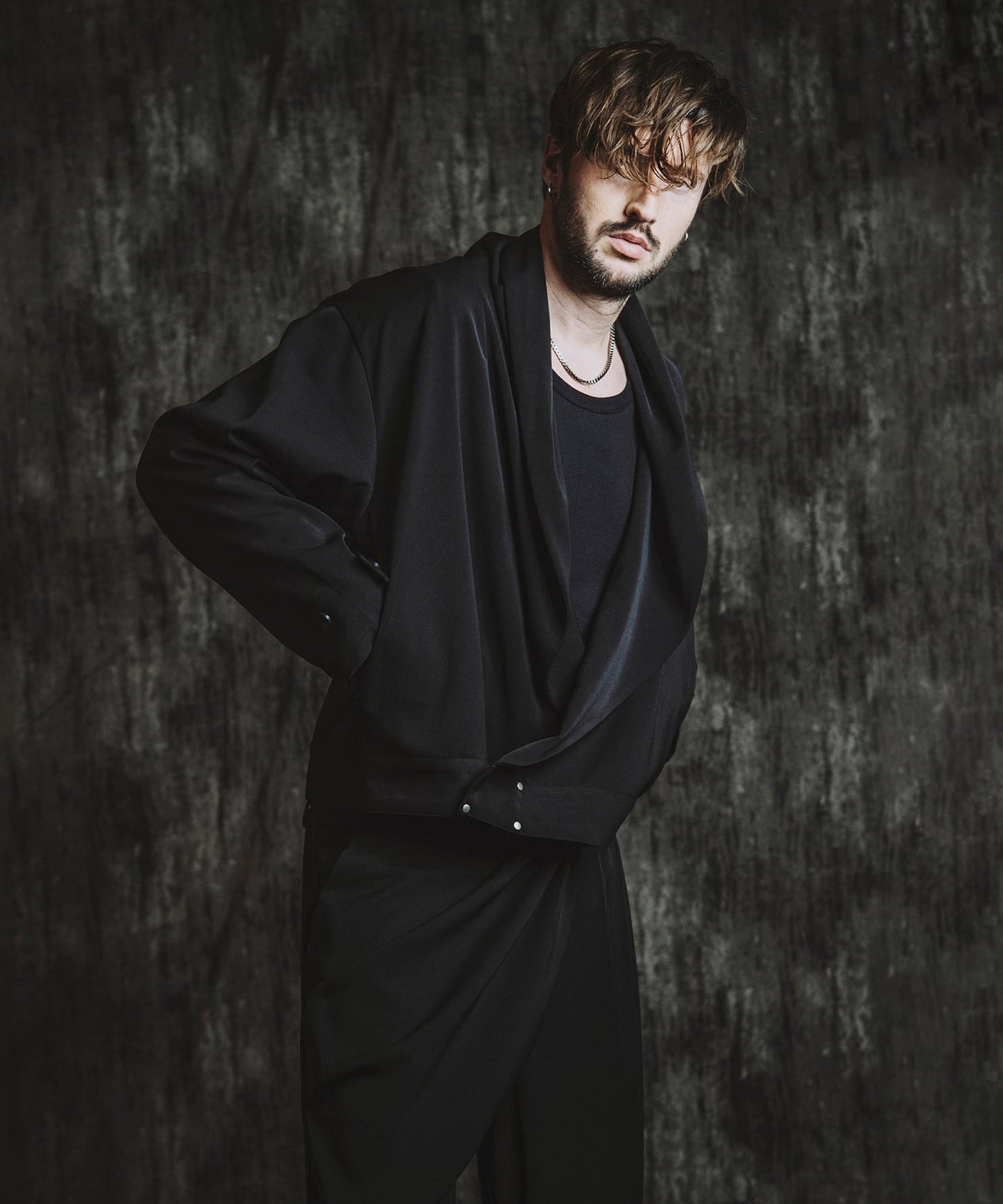 BLACK Model:H182cm