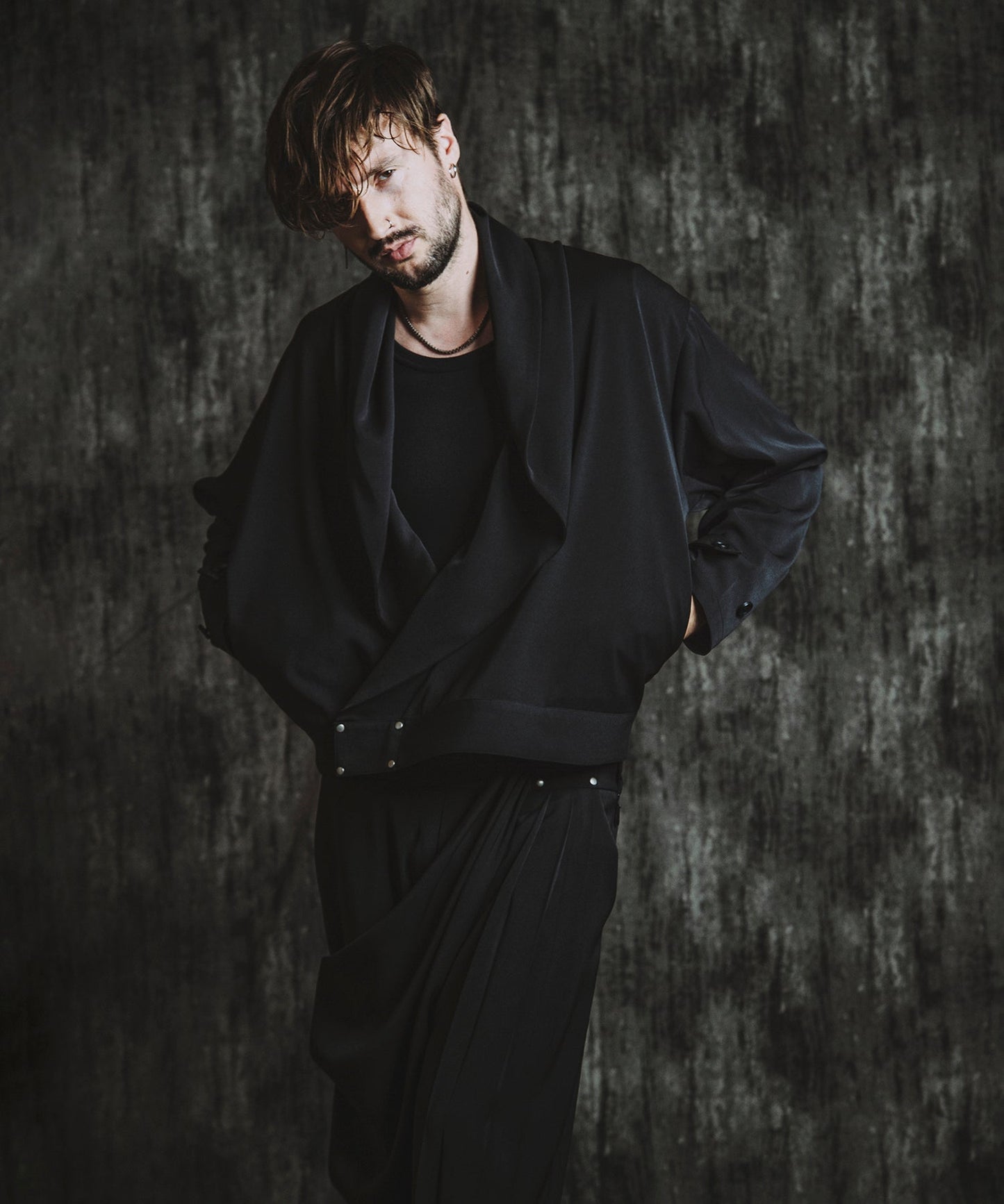 BLACK Model:H182cm