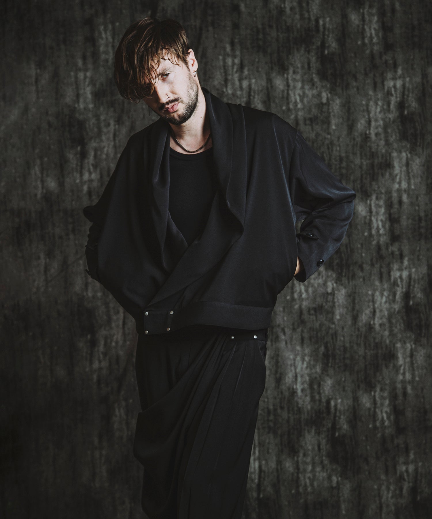 BLACK Model:H182cm