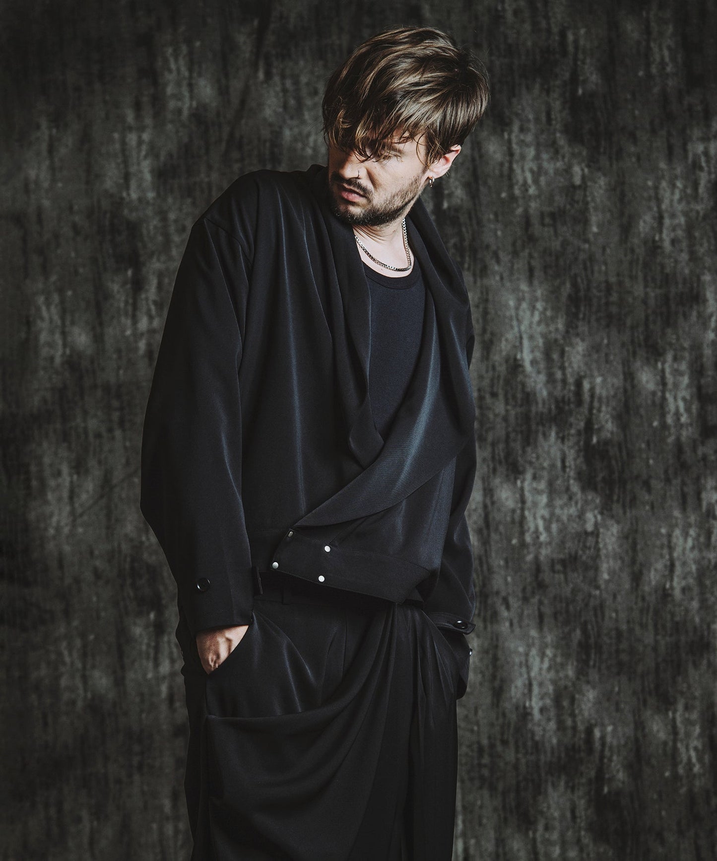 BLACK Model:H182cm