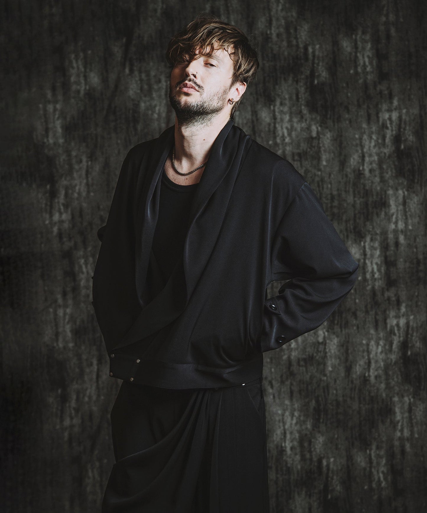 BLACK Model:H182cm