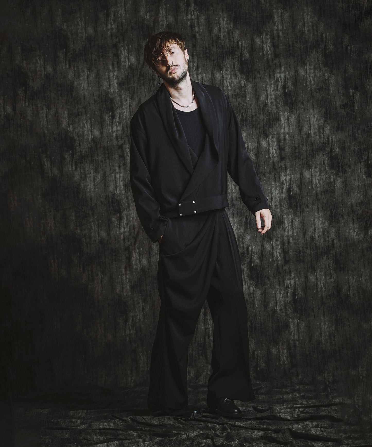 BLACK Model:H182cm