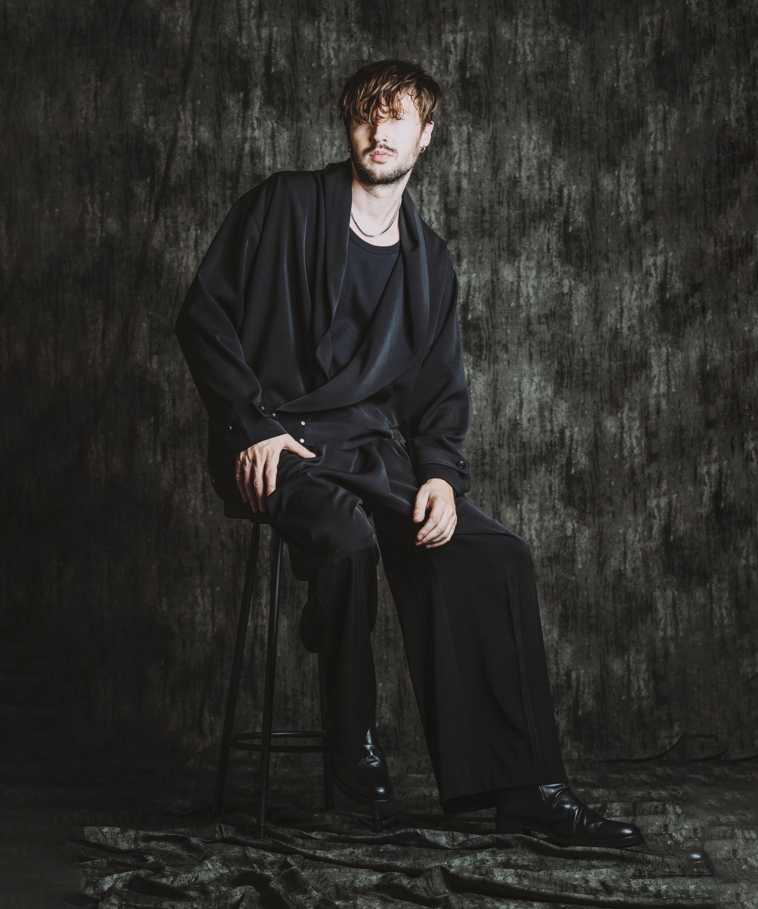 BLACK Model:H182cm