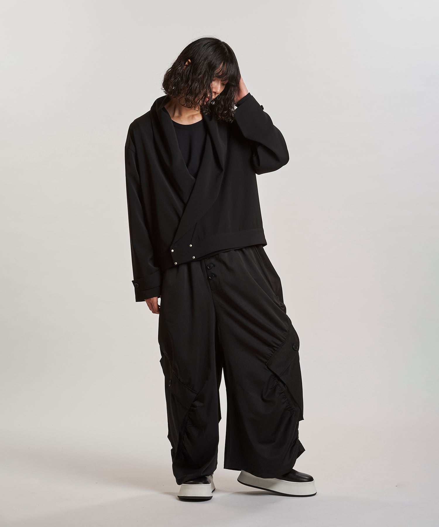 BLACK Model:H180cm