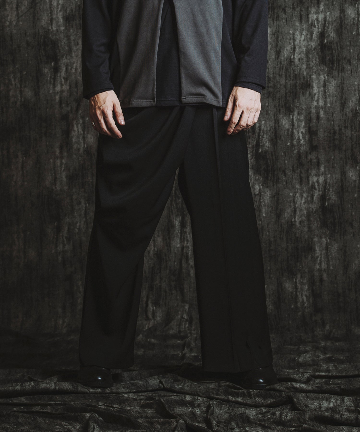 BLACK Model:H182cm