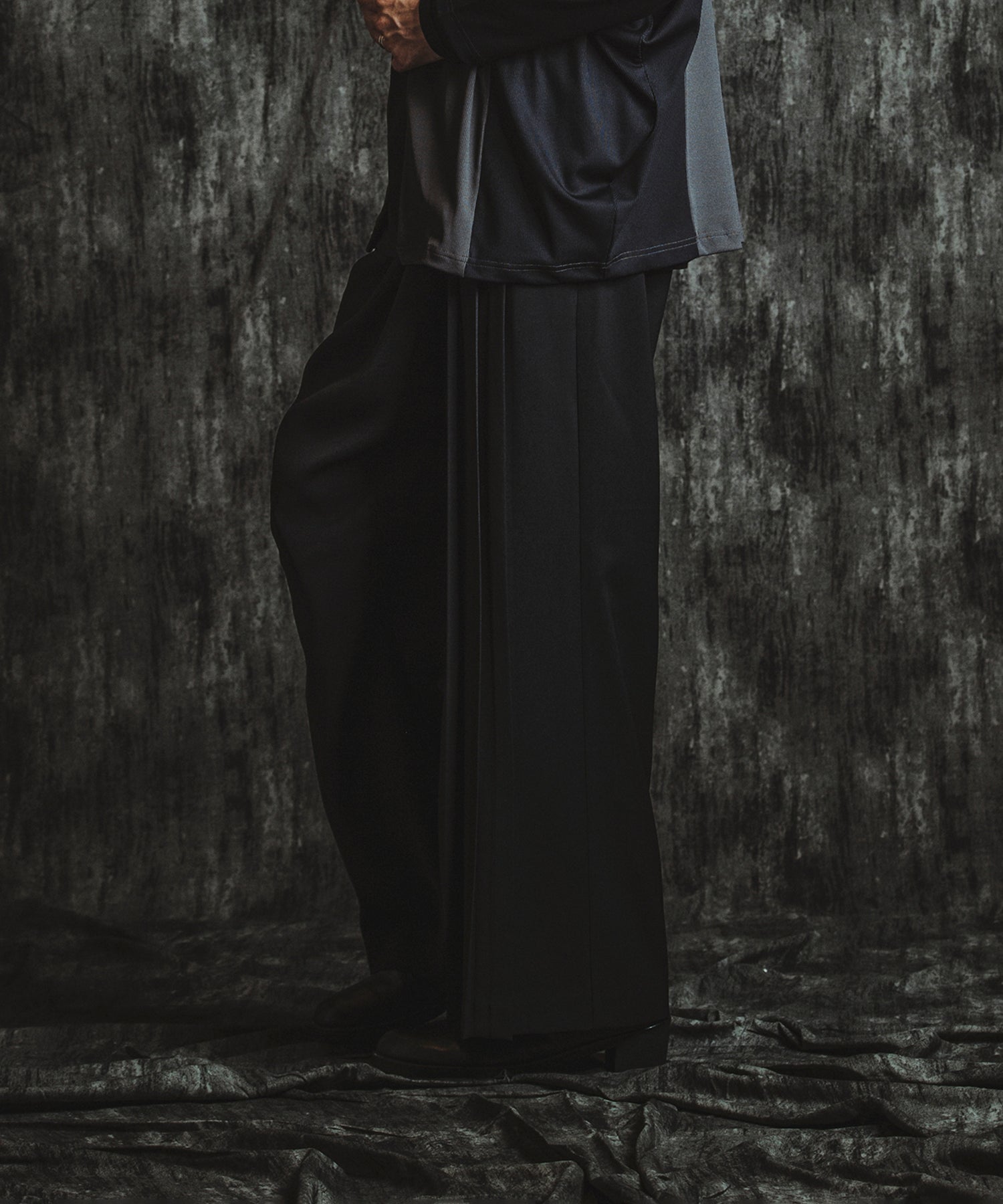 BLACK Model:H182cm
