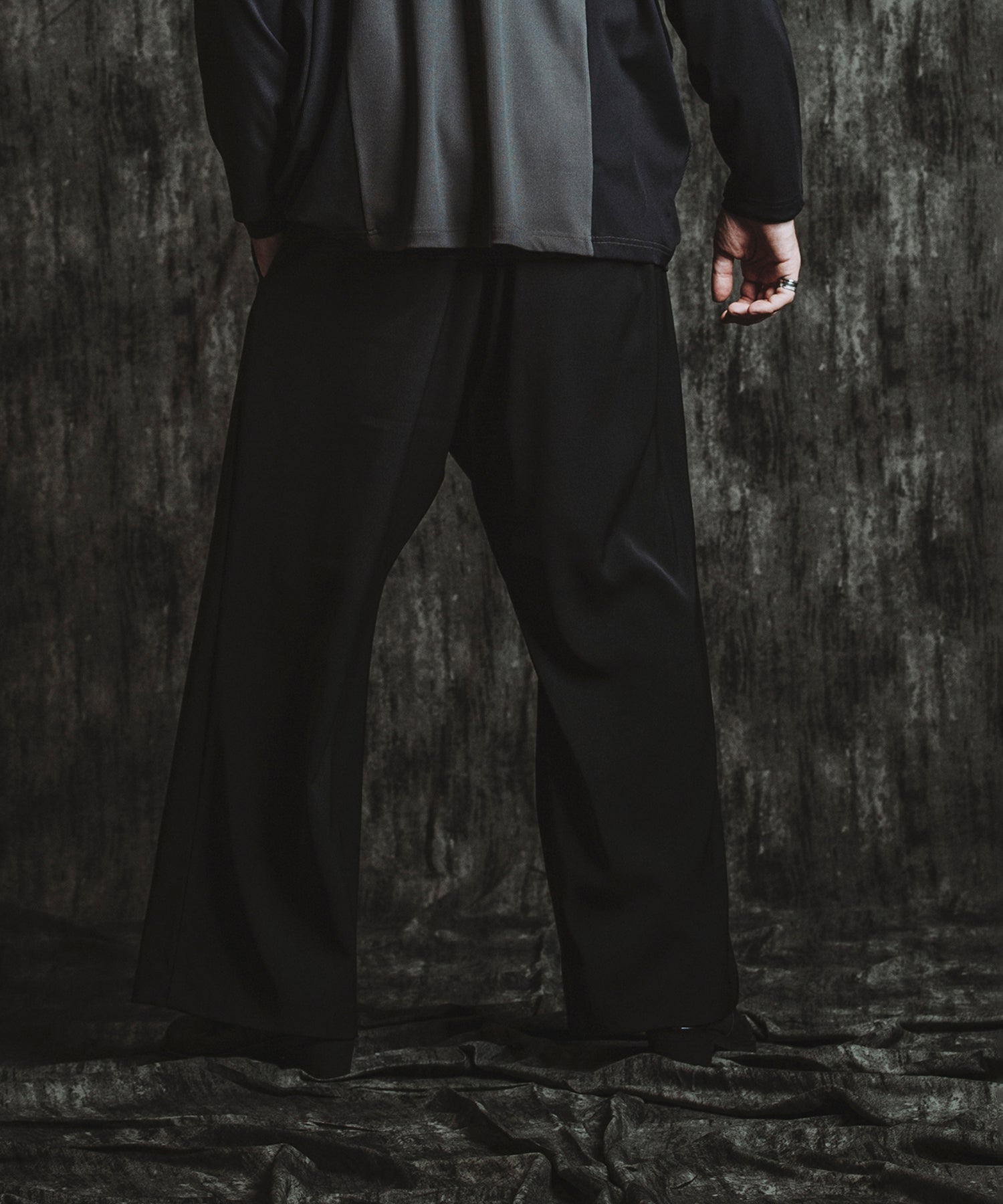 BLACK Model:H182cm