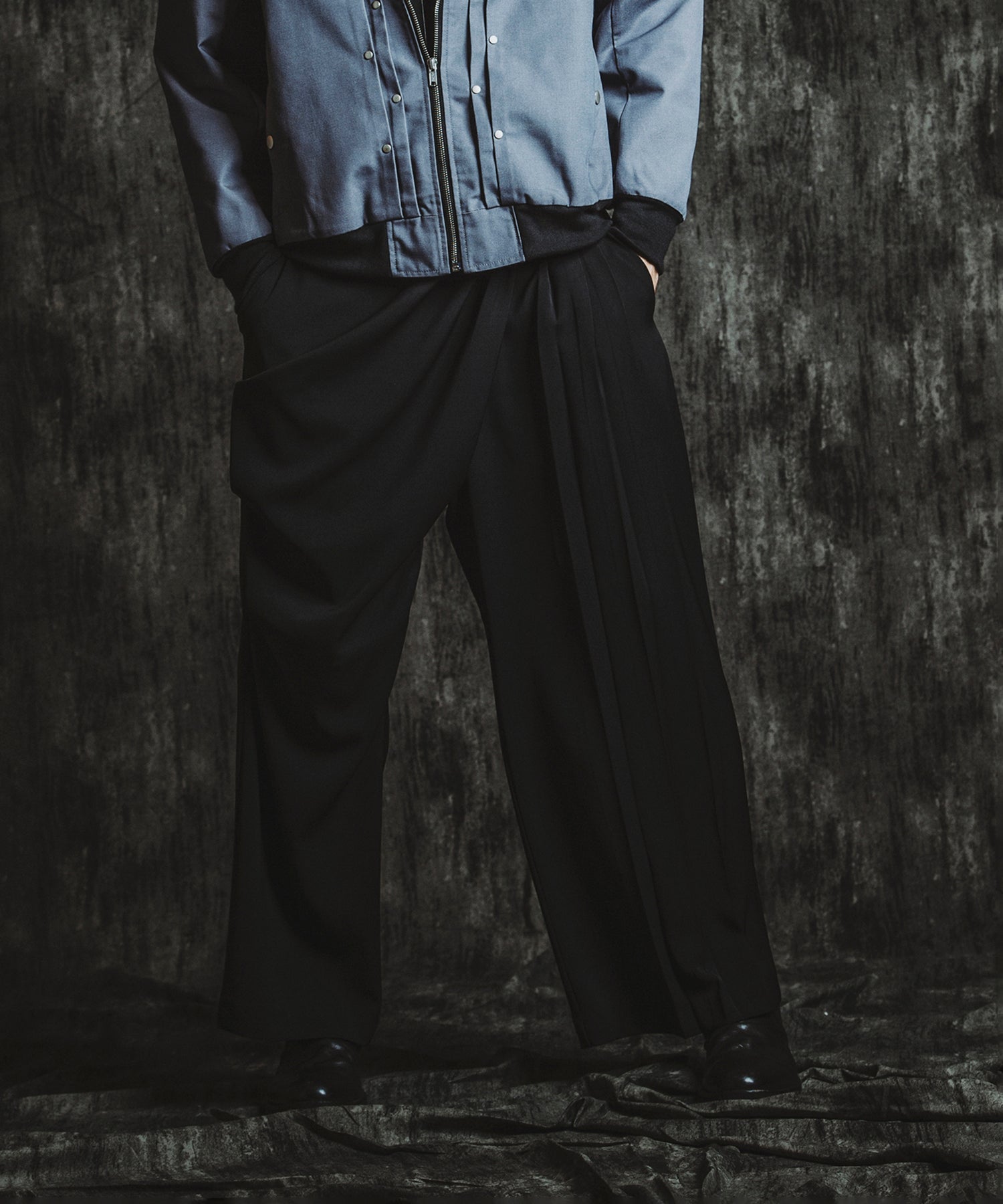 BLACK Model:H182cm