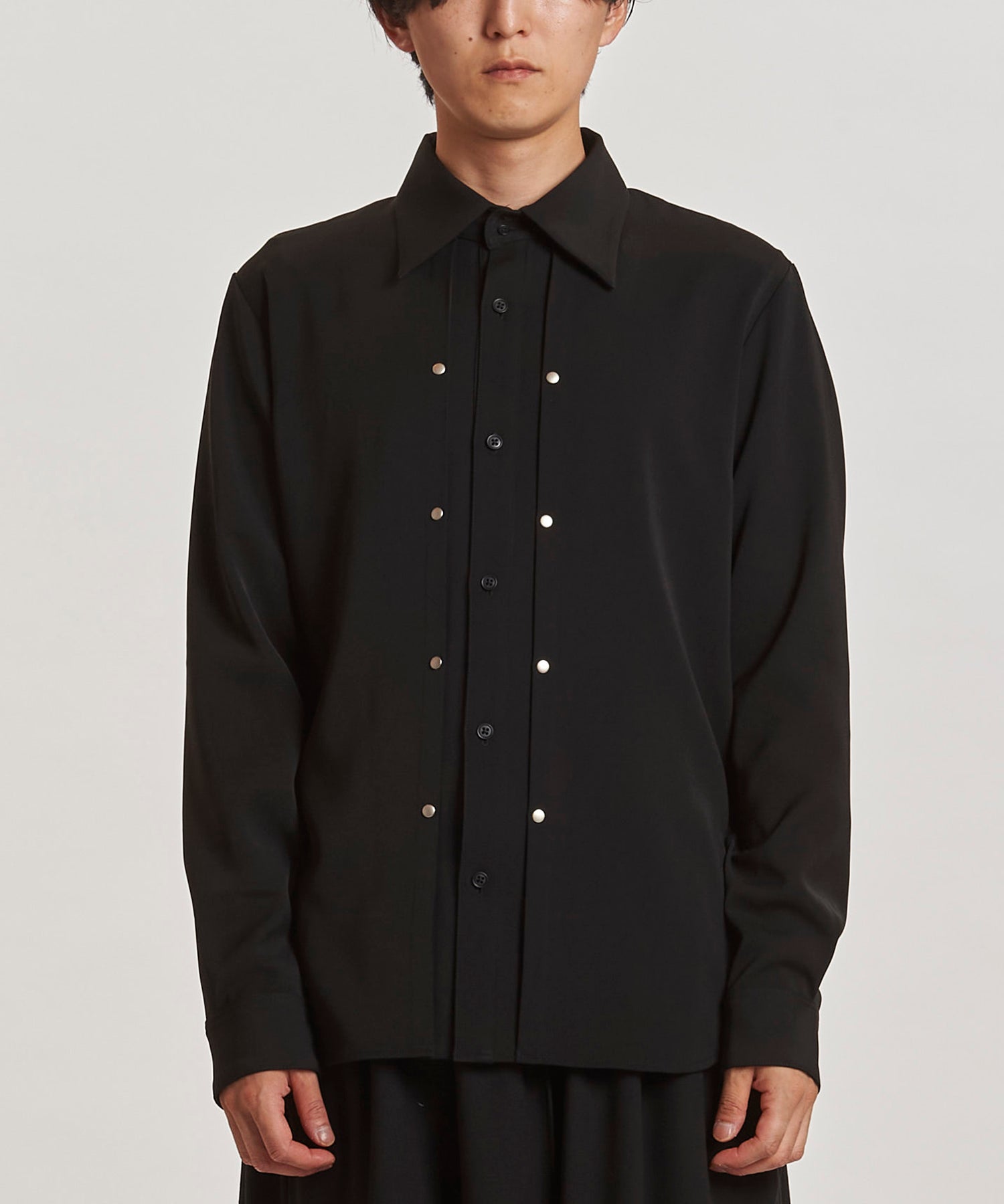 NO ID. ブラック 長袖シャツ 新品タグ付き　定価￥15400 NO ID ブラック 長袖シャツ 新品タグ付き 定価￥15400｜Yahoo