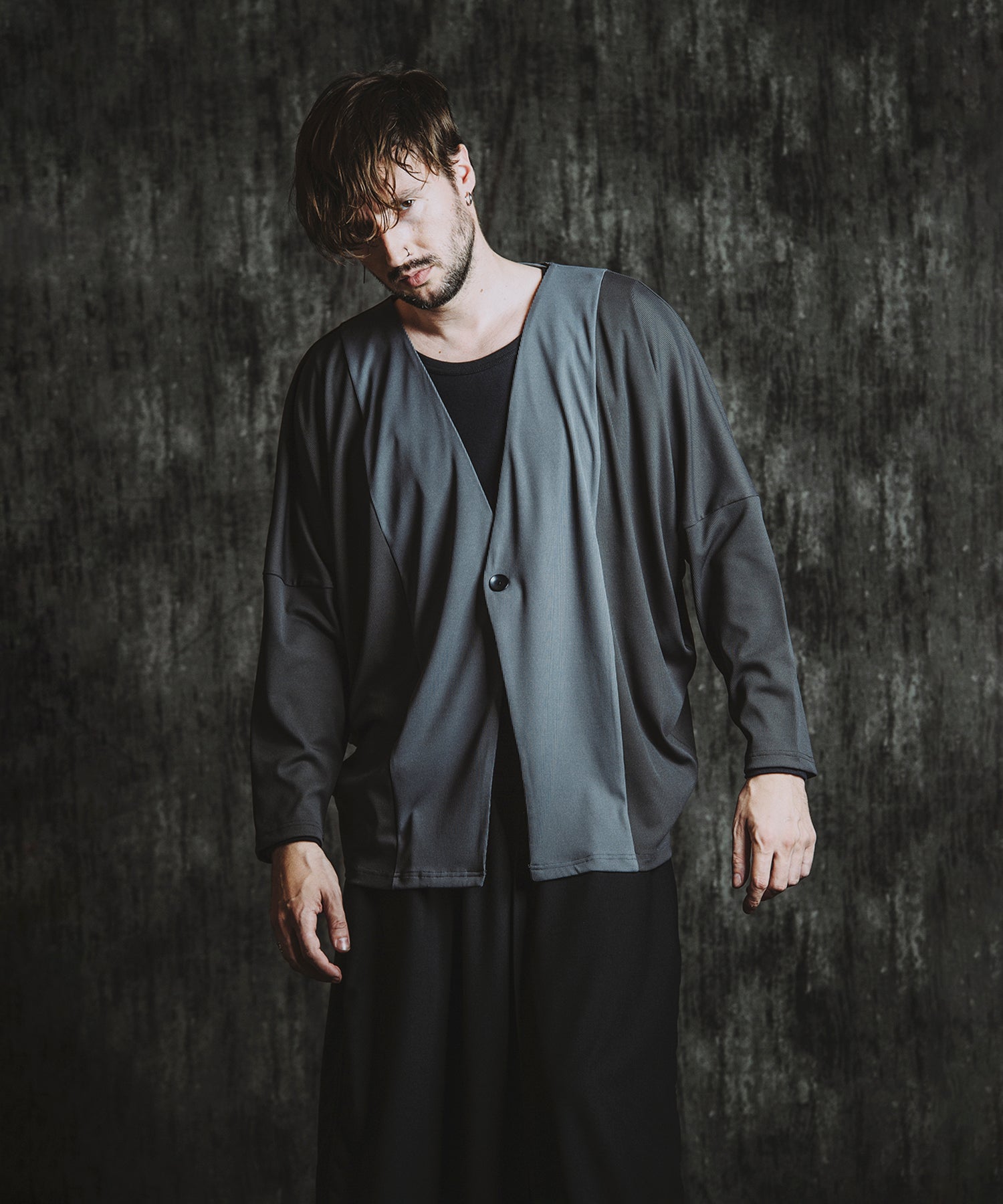 GRAY Model:H182cm