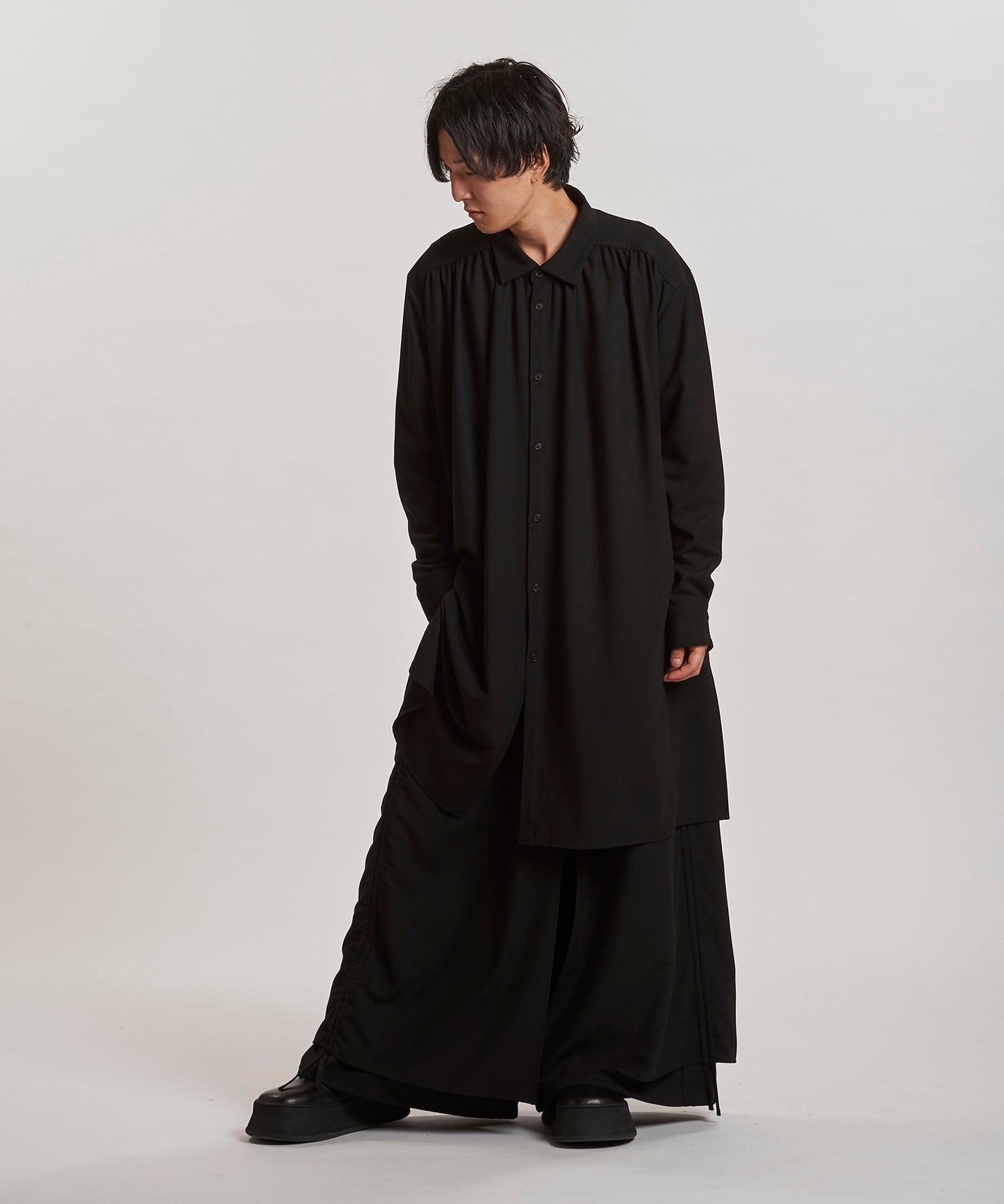 BLACK Model:H169cm