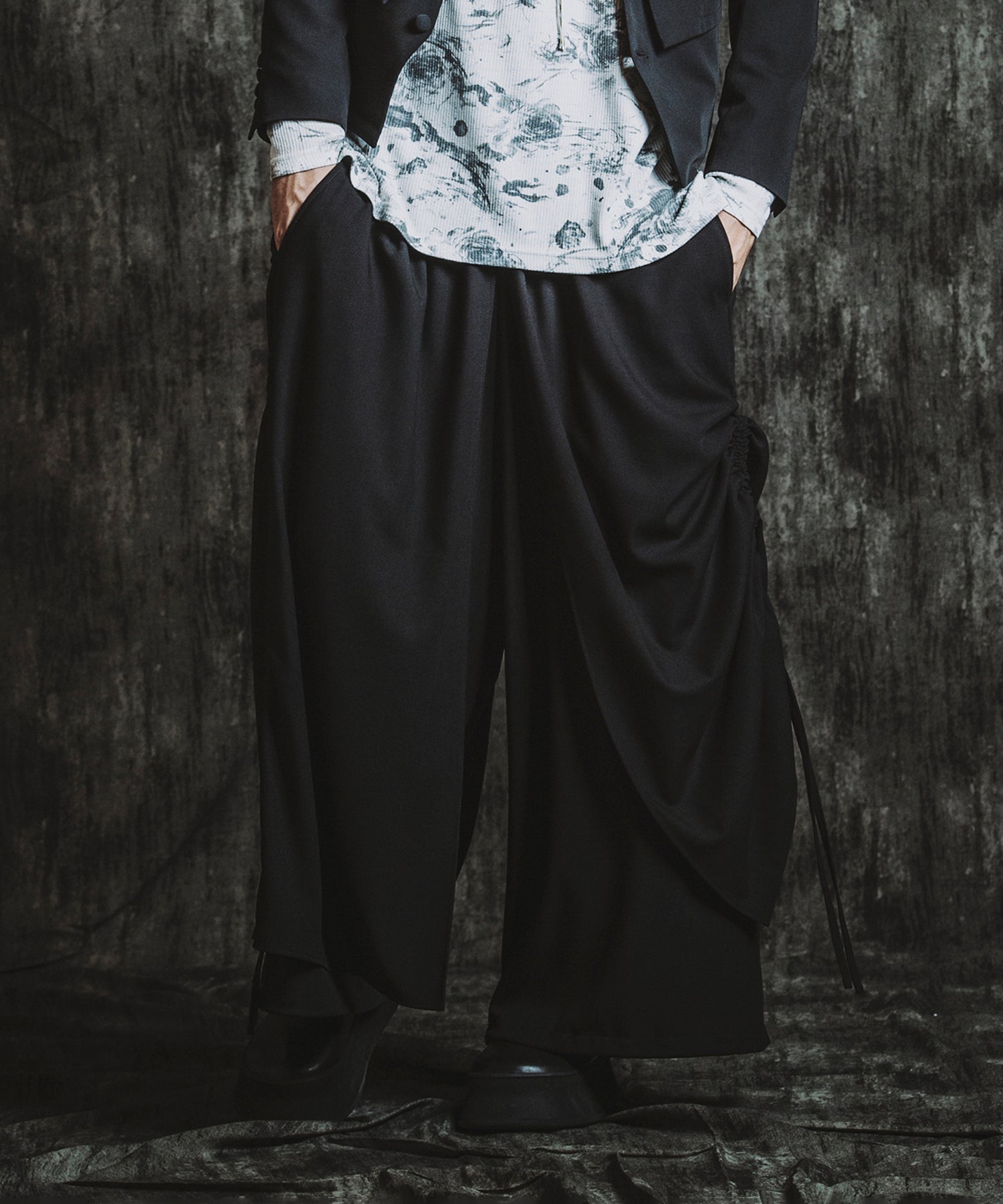 ドローストリングスレイヤードバギートラウザーズ