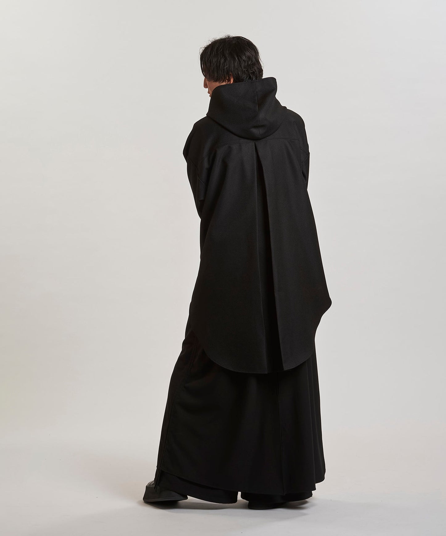 BLACK Model:H169cm