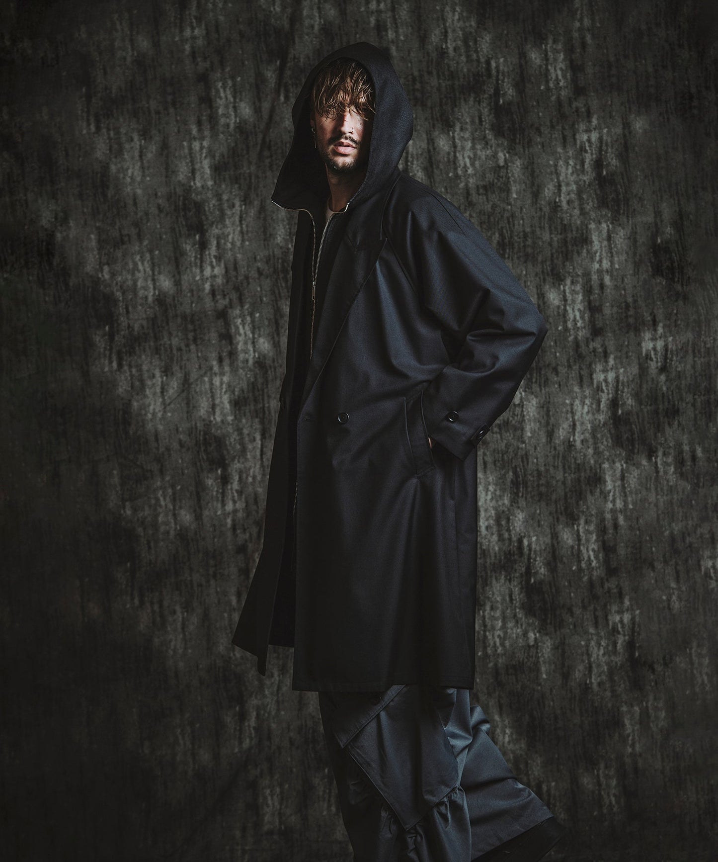 BLACK Model:H182cm