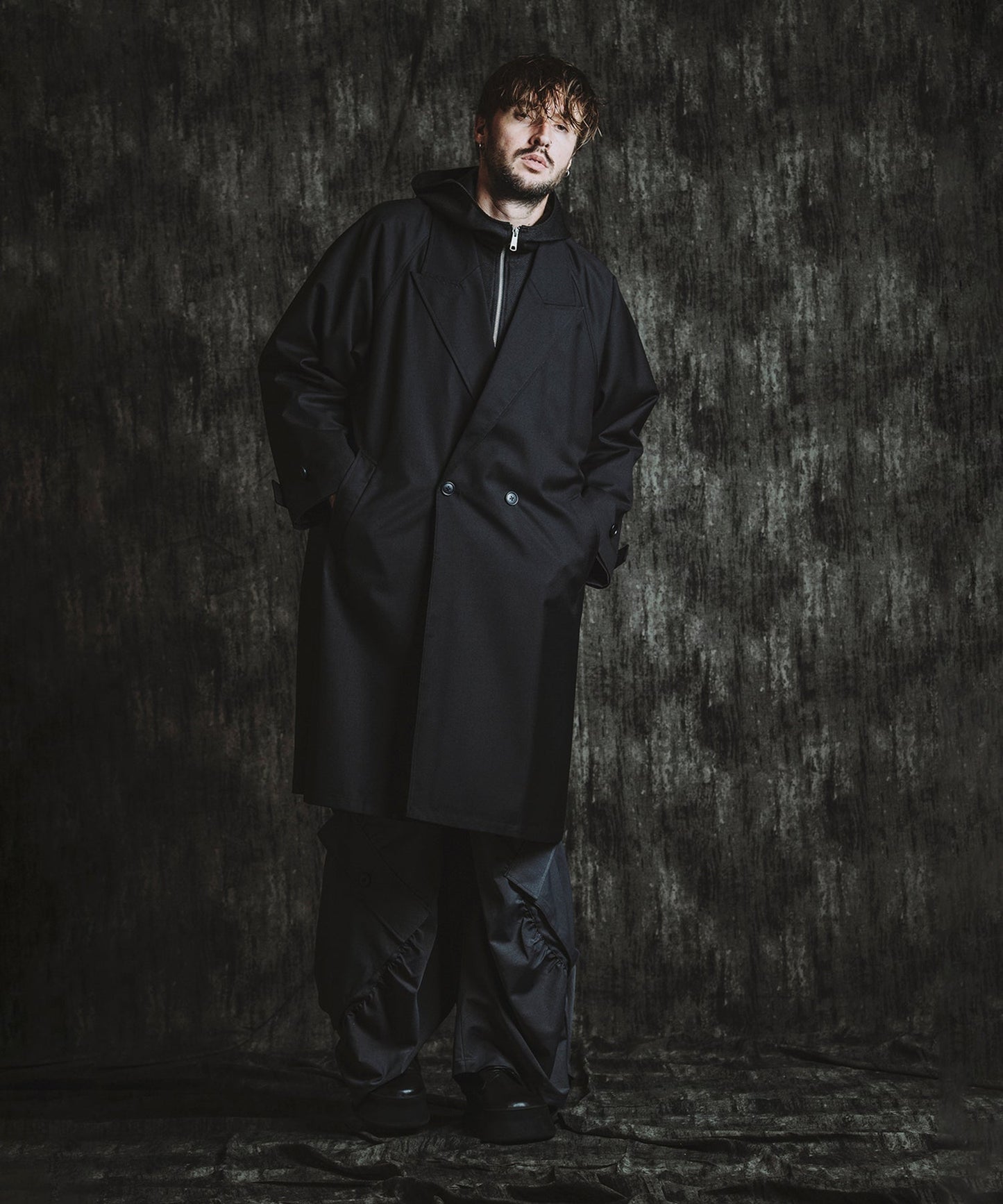 BLACK Model:H182cm