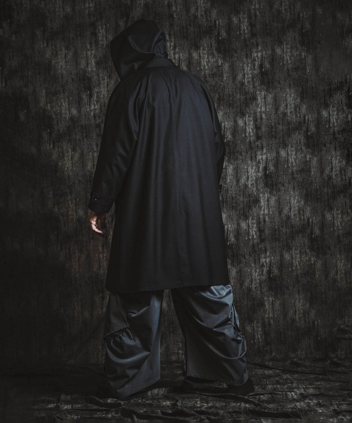 BLACK Model:H182cm