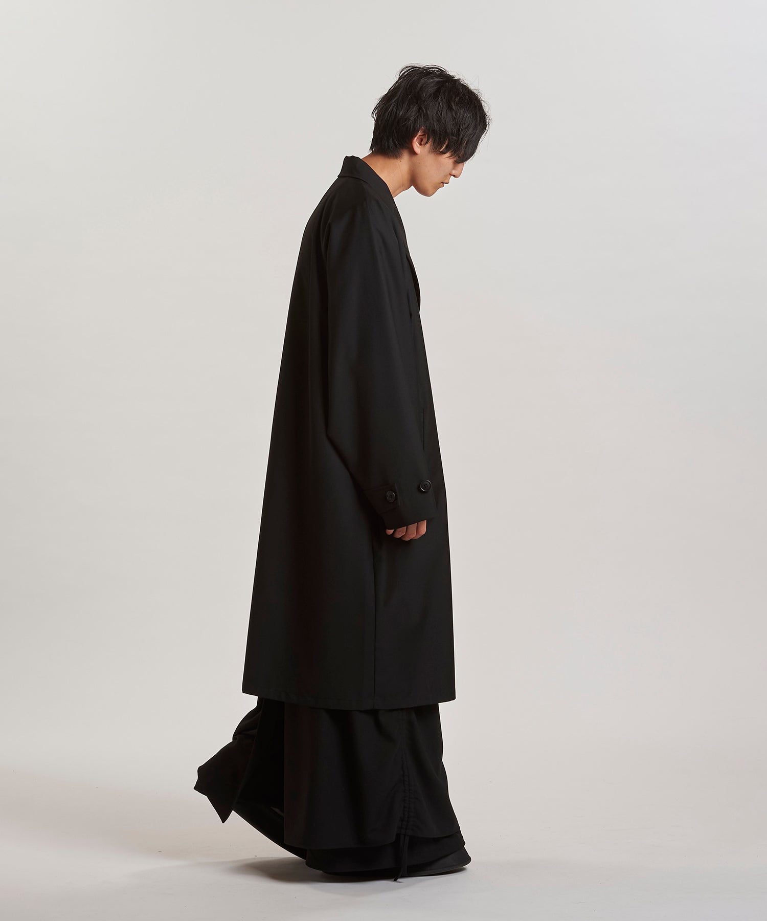 BLACK Model:H169cm