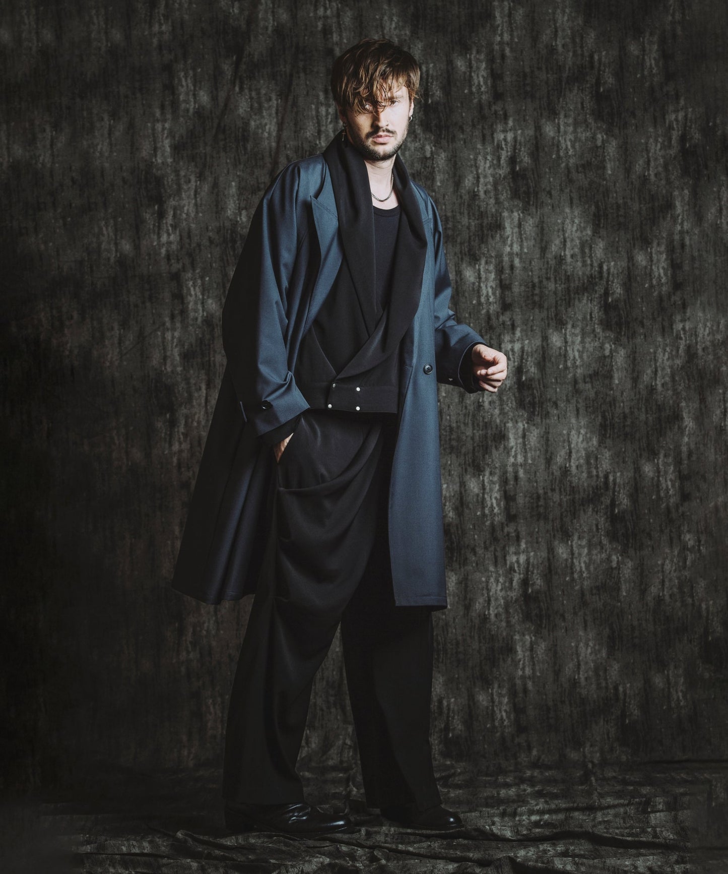 GRAY Model:H182cm