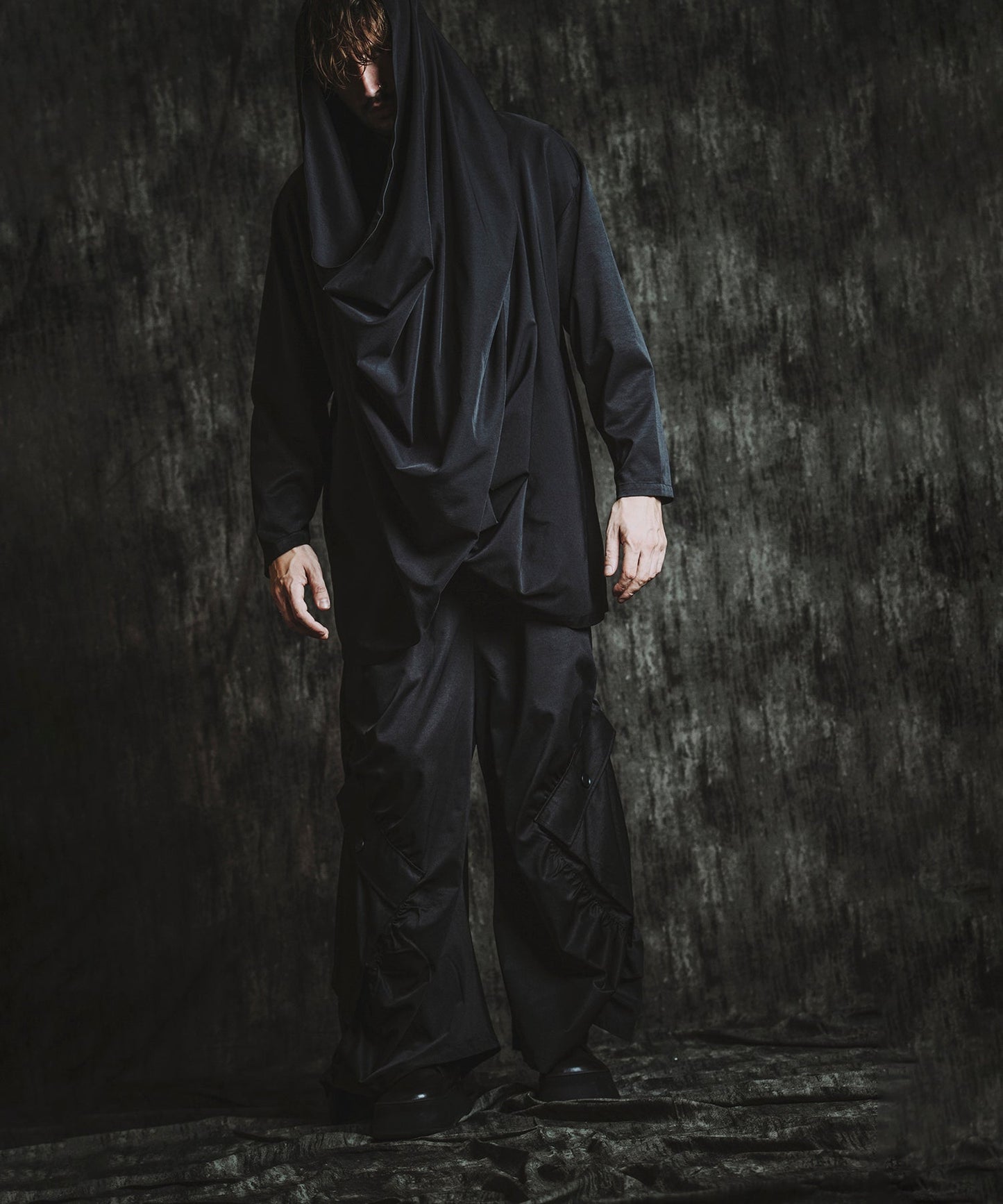 BLACK Model:H182cm