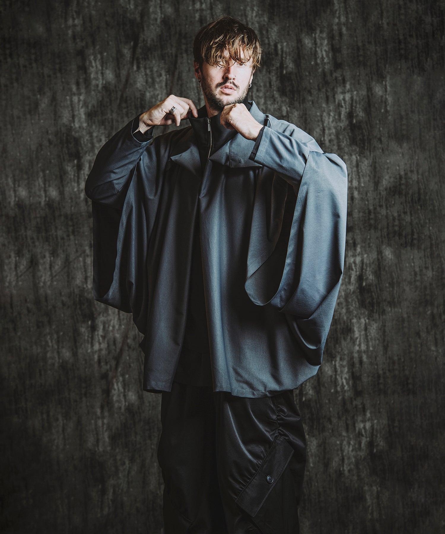 GRAY Model:H182cm