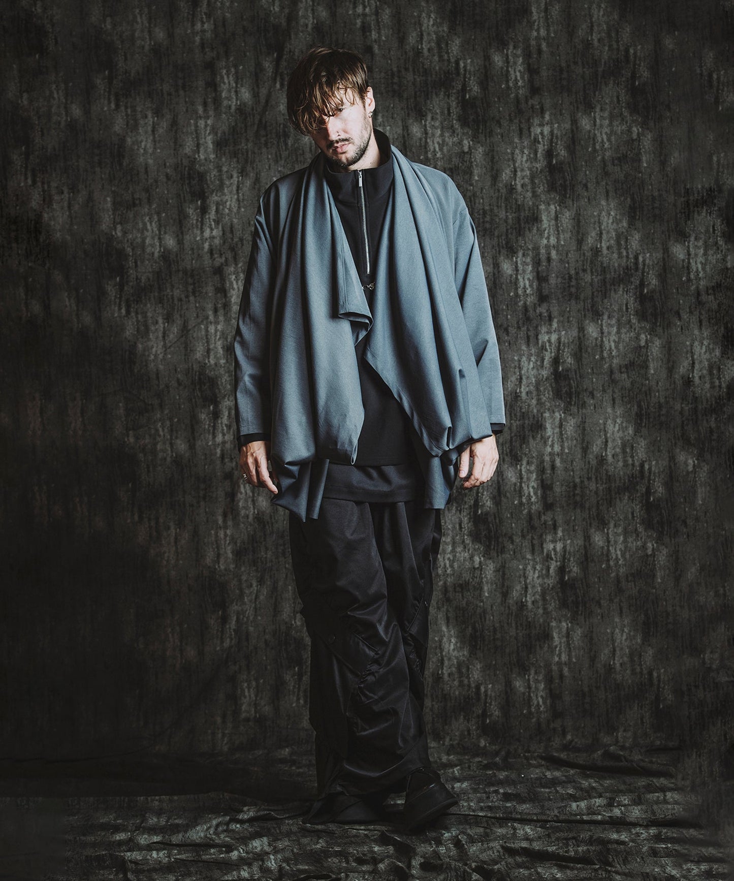 GRAY Model:H182cm