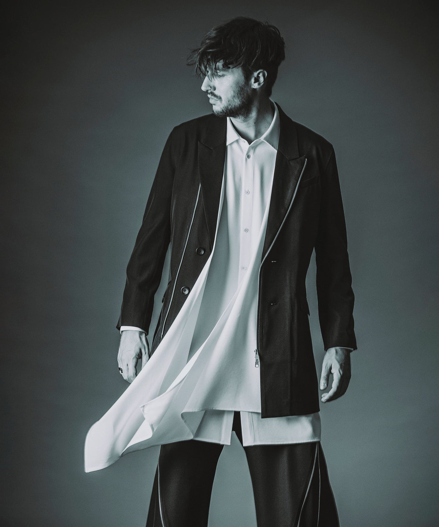 BLACK Model:H182cm
