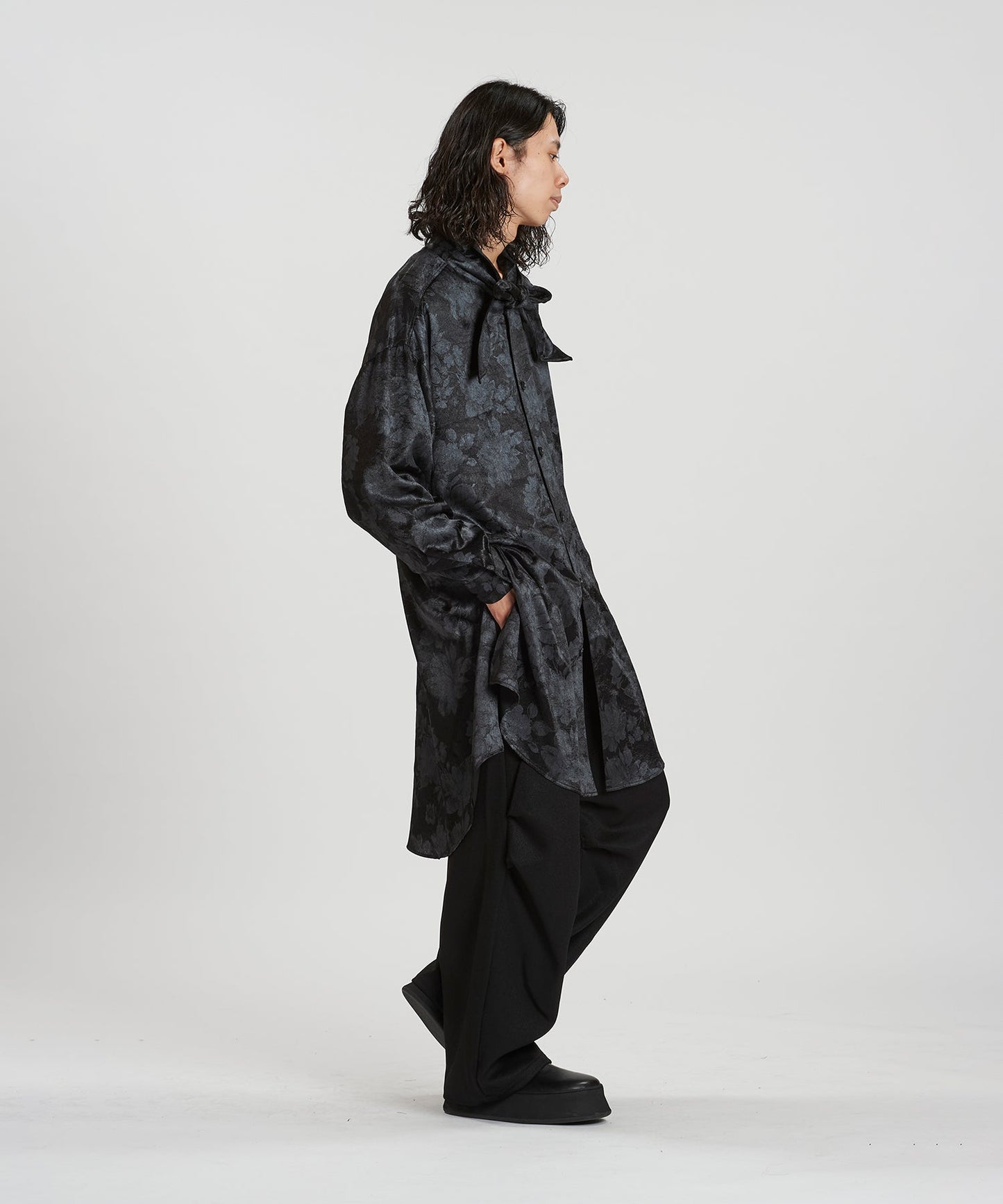 BLACK Model:H180cm