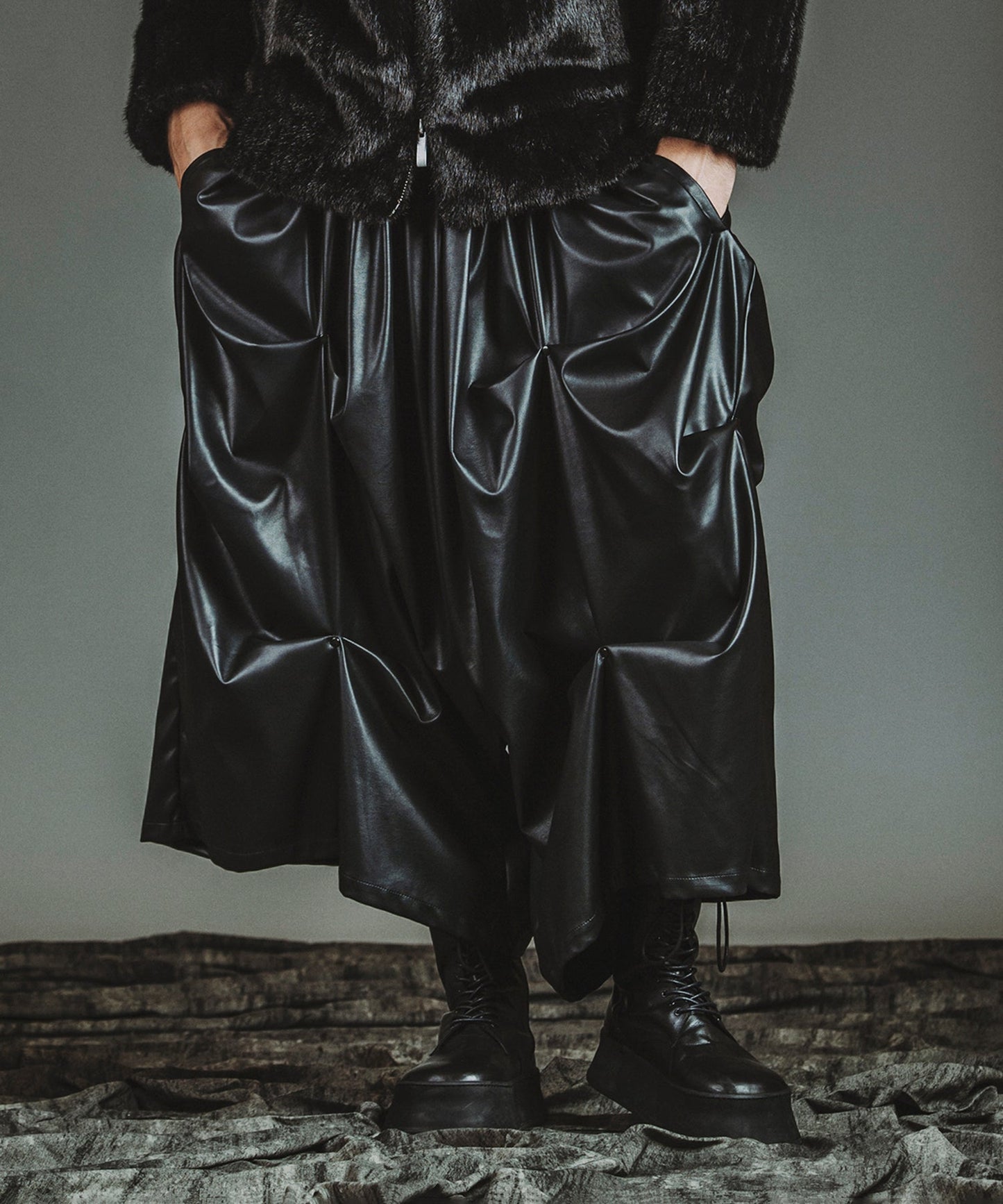BLACK Model:H182cm