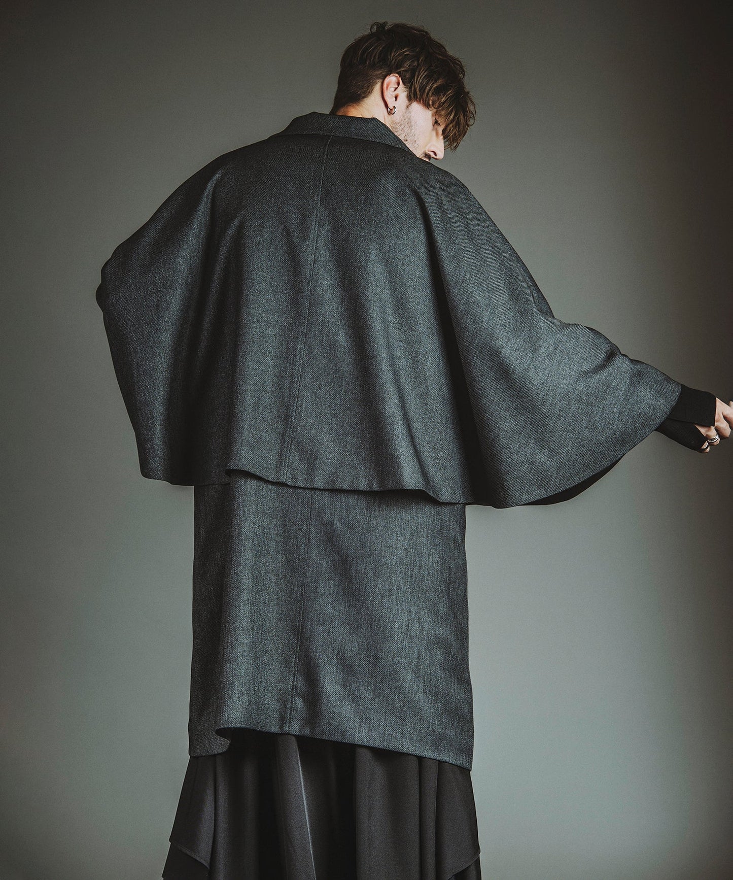 GRAY Model:H182cm