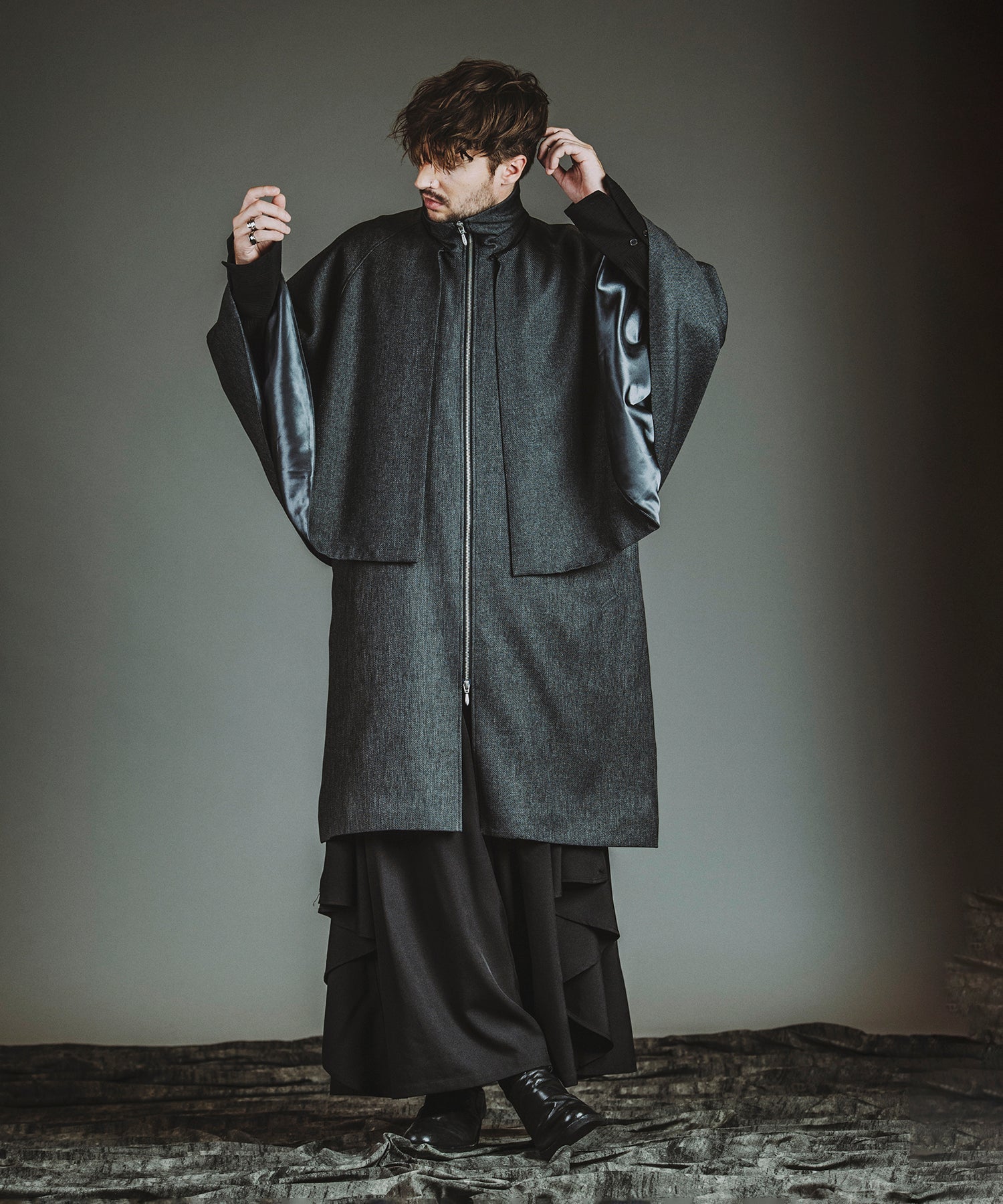 GRAY Model:H182cm
