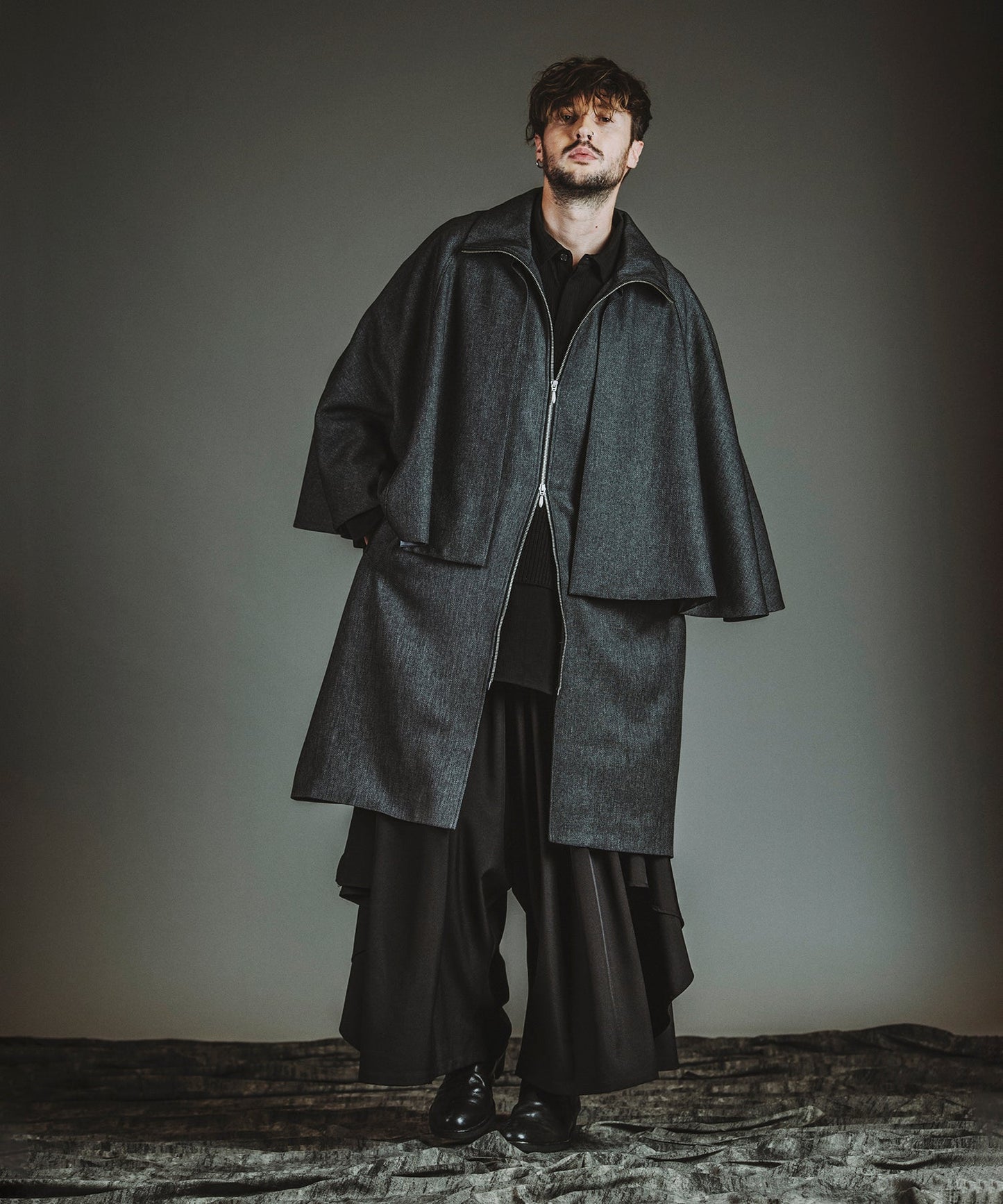 GRAY Model:H182cm