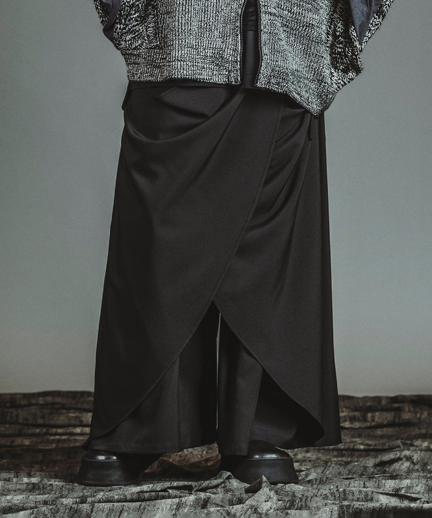 BLACK Model:H182cm