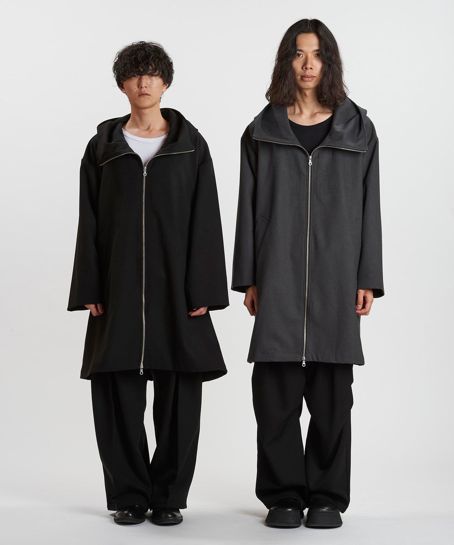 BLACK Model:H169cm / GRAY Model:H180cm