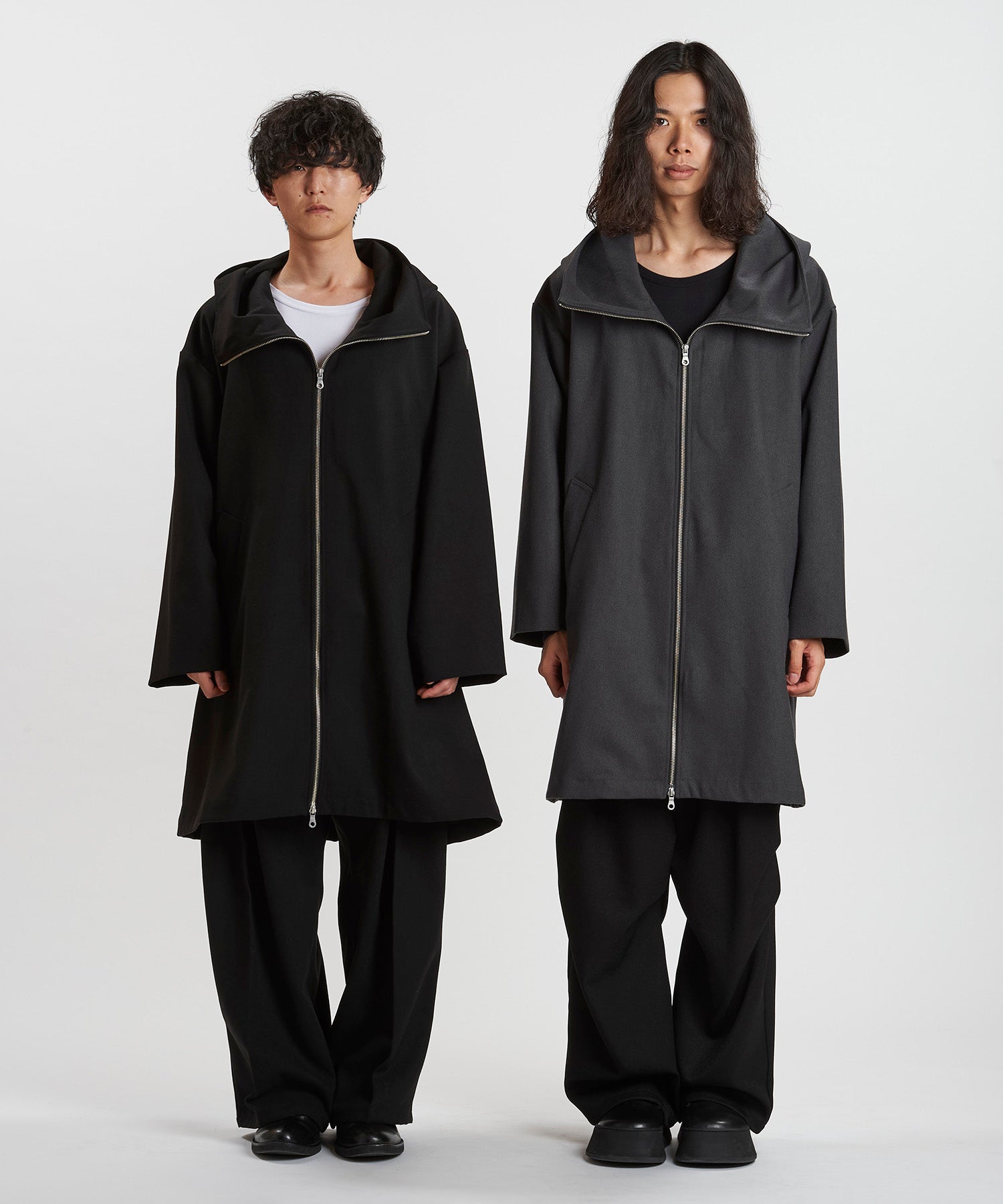 BLACK Model:H169cm / GRAY Model:H180cm