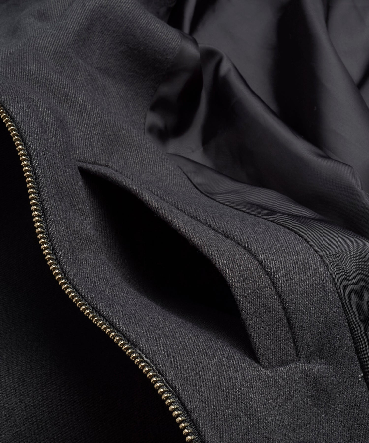 フーデッドBIGハーフコート